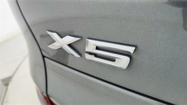 2025 BMW X5 xDrive40i AWD