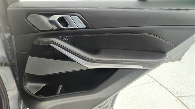 2025 BMW X5 xDrive40i AWD