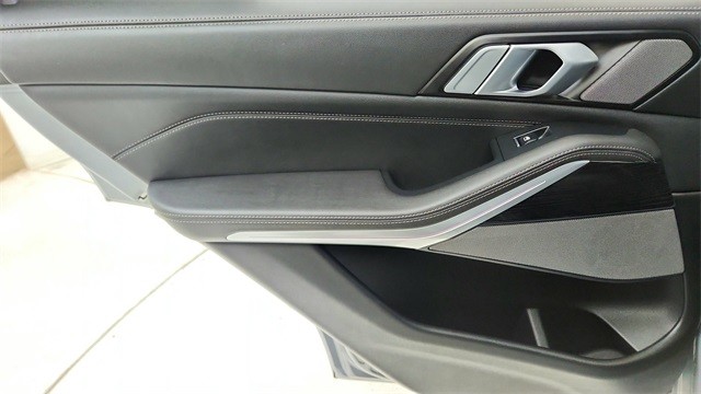 2025 BMW X5 xDrive40i AWD