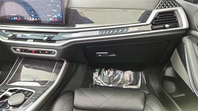 2025 BMW X5 xDrive40i AWD