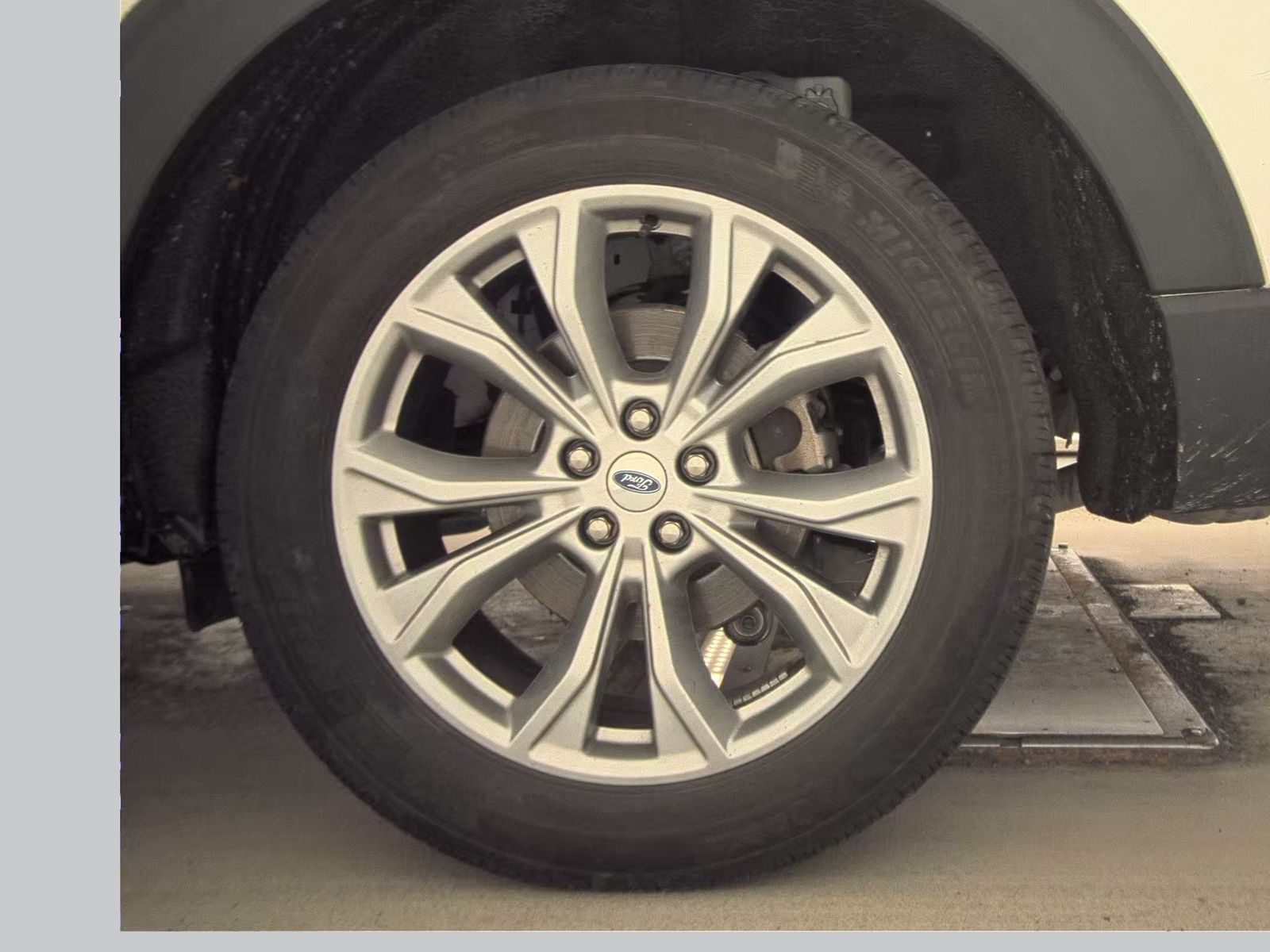 2024 Ford Explorer XLT AWD