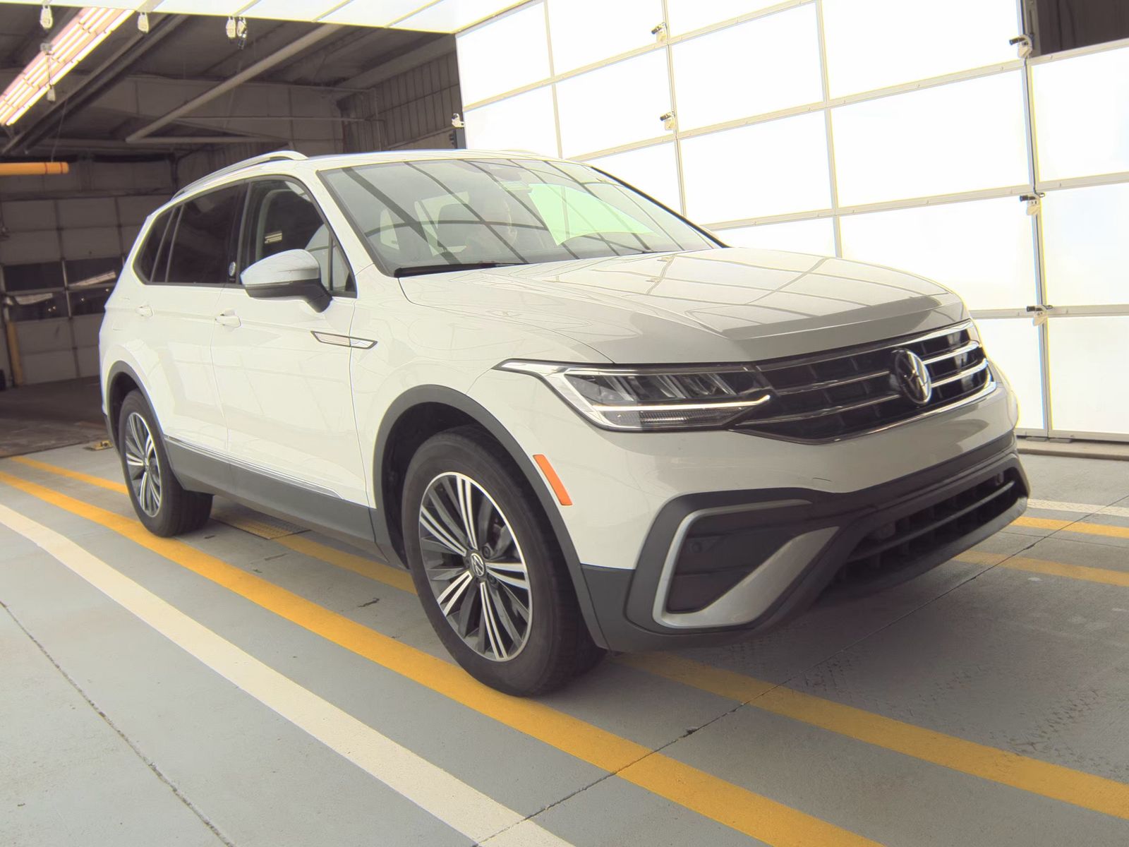 2024 Volkswagen Tiguan 2.0T Wolfsburg Edition FWD