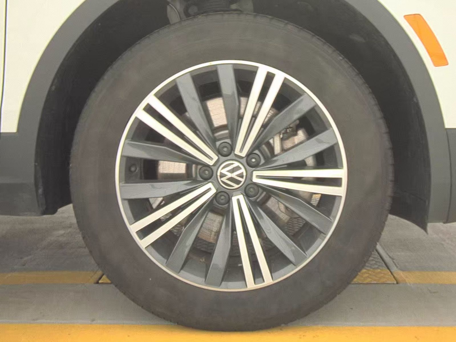 2024 Volkswagen Tiguan 2.0T Wolfsburg Edition FWD