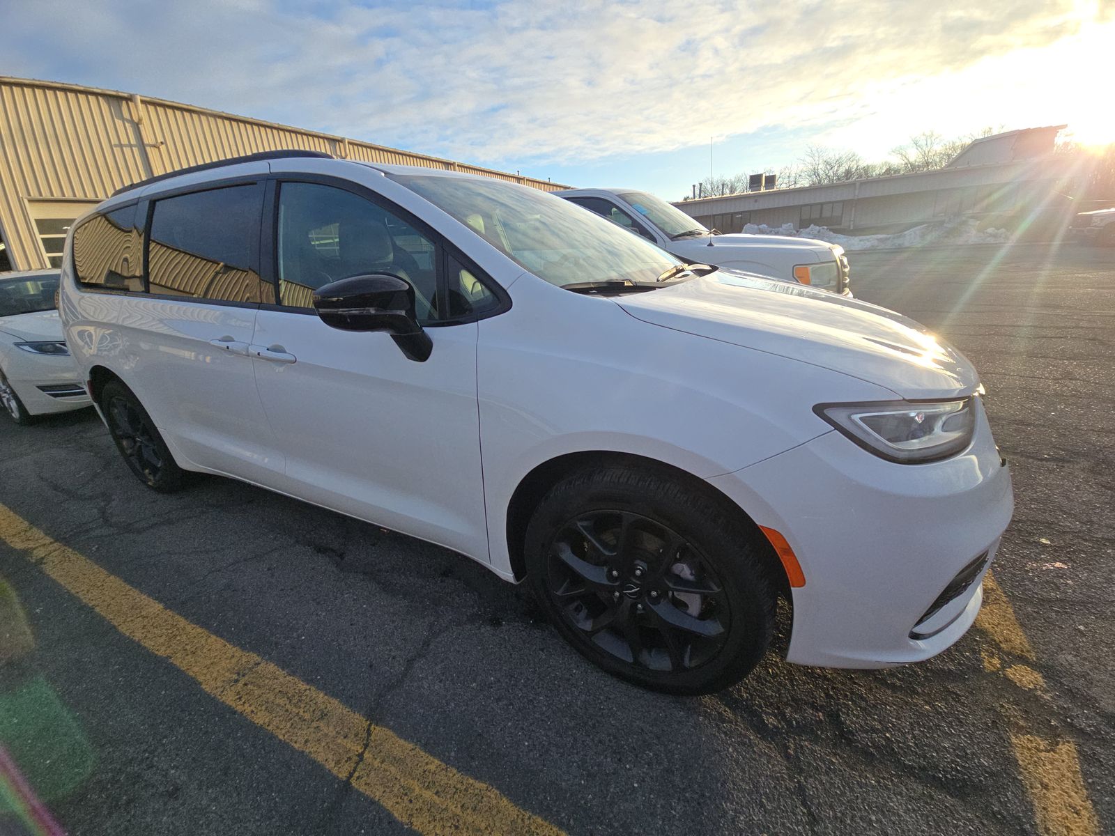 2024 Chrysler Pacifica Limited AWD