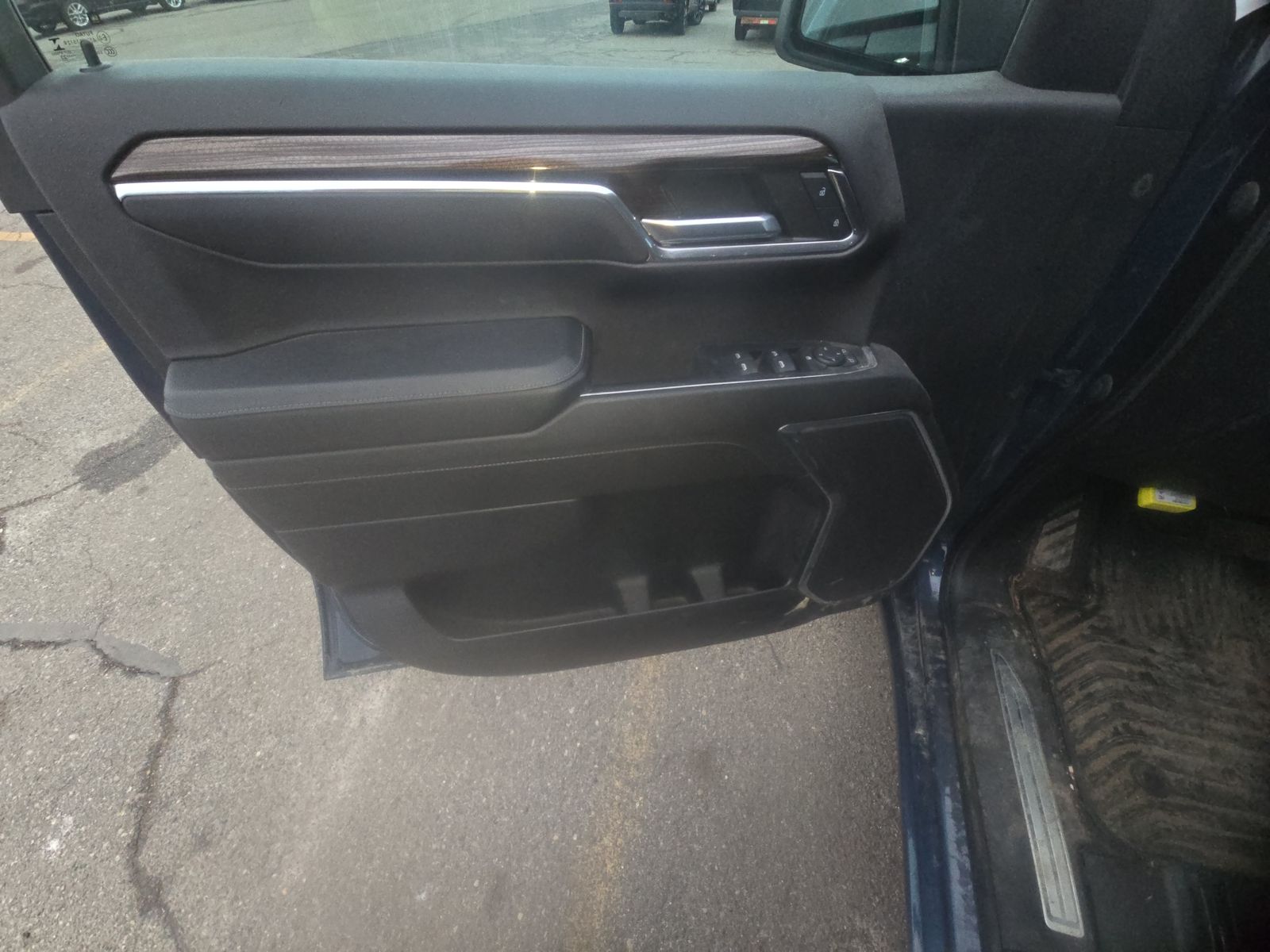 2023 Chevrolet Silverado 1500 LT AWD