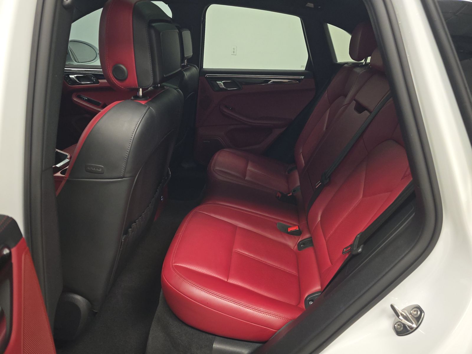 2023 Porsche Macan S AWD