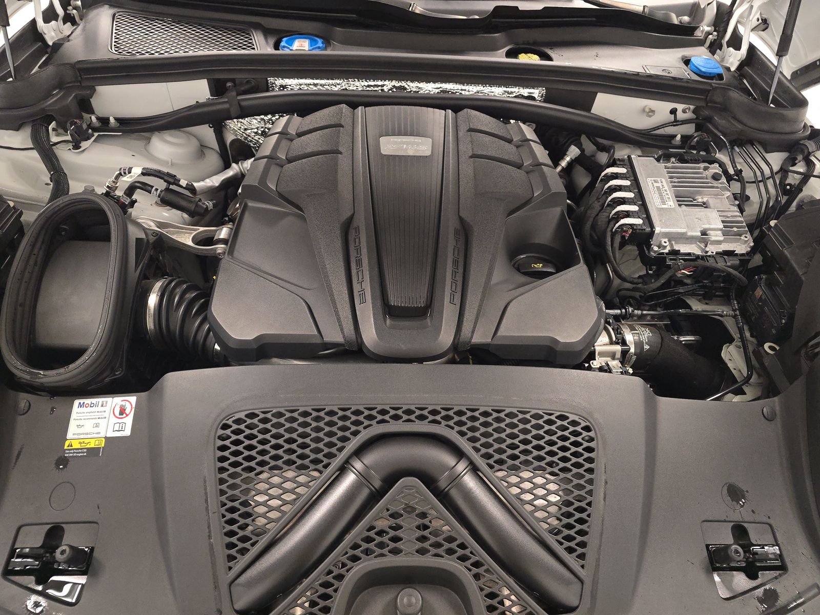 2023 Porsche Macan S AWD