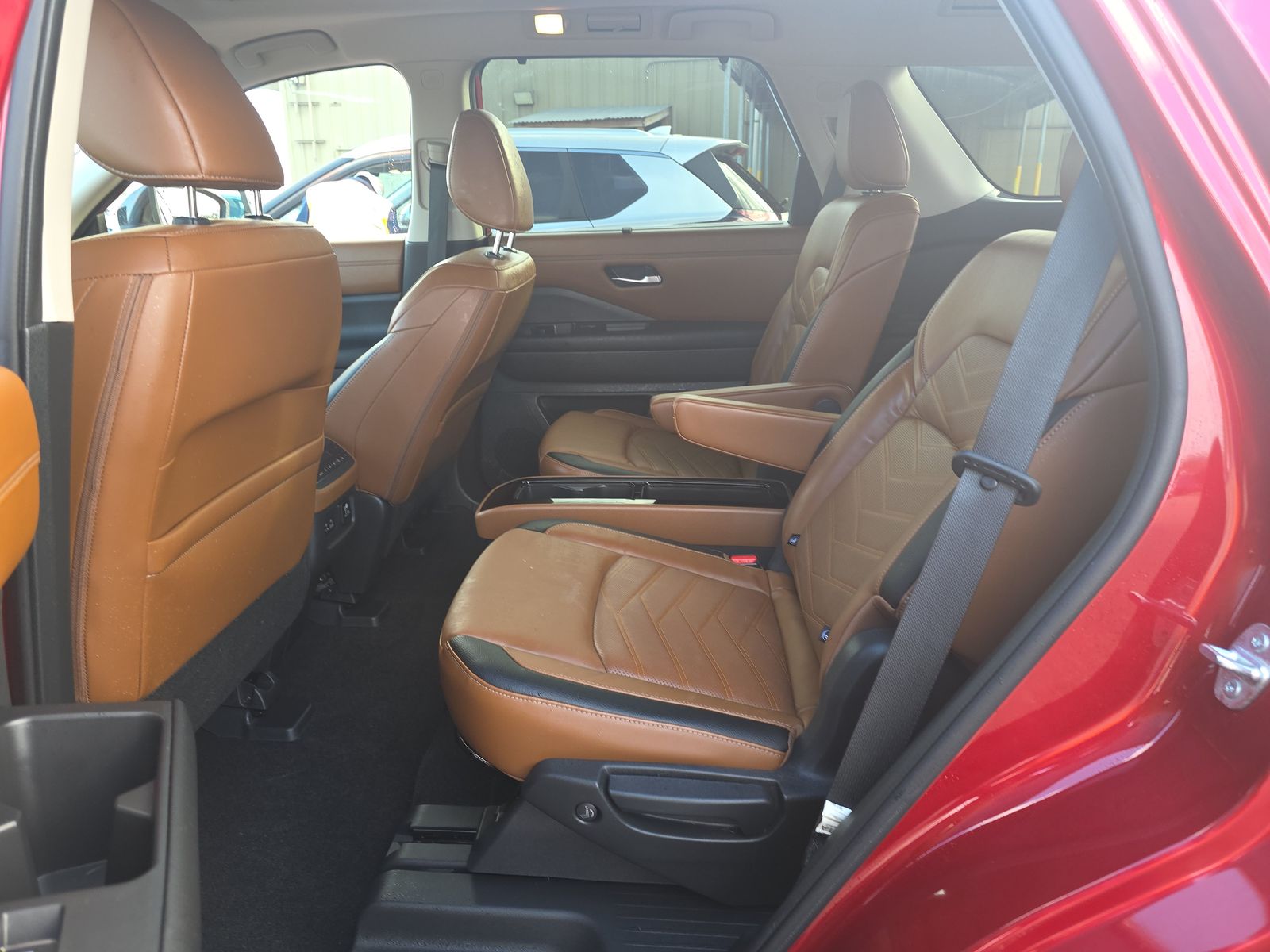 2023 Nissan Pathfinder Platinum AWD