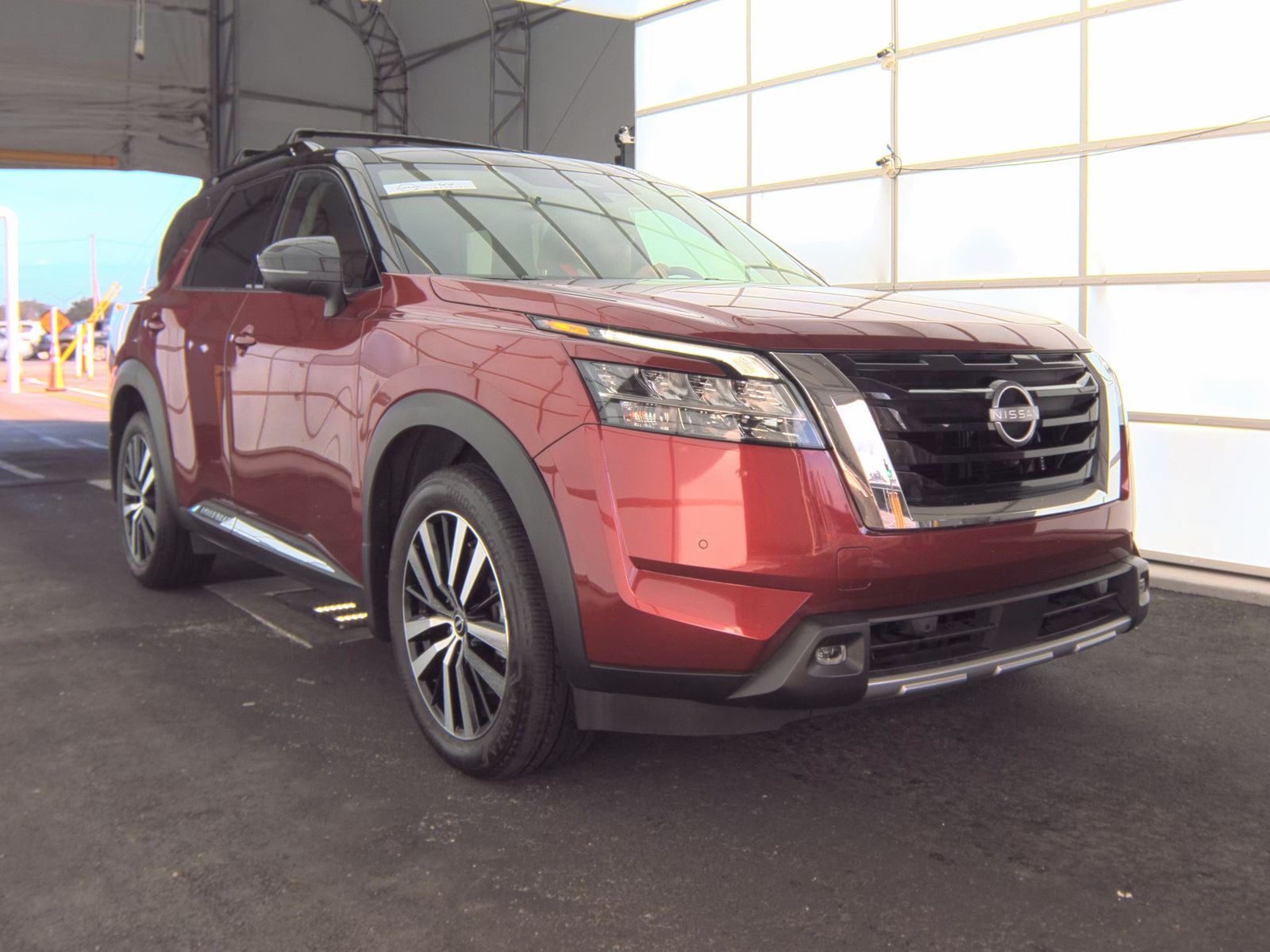 2023 Nissan Pathfinder Platinum AWD