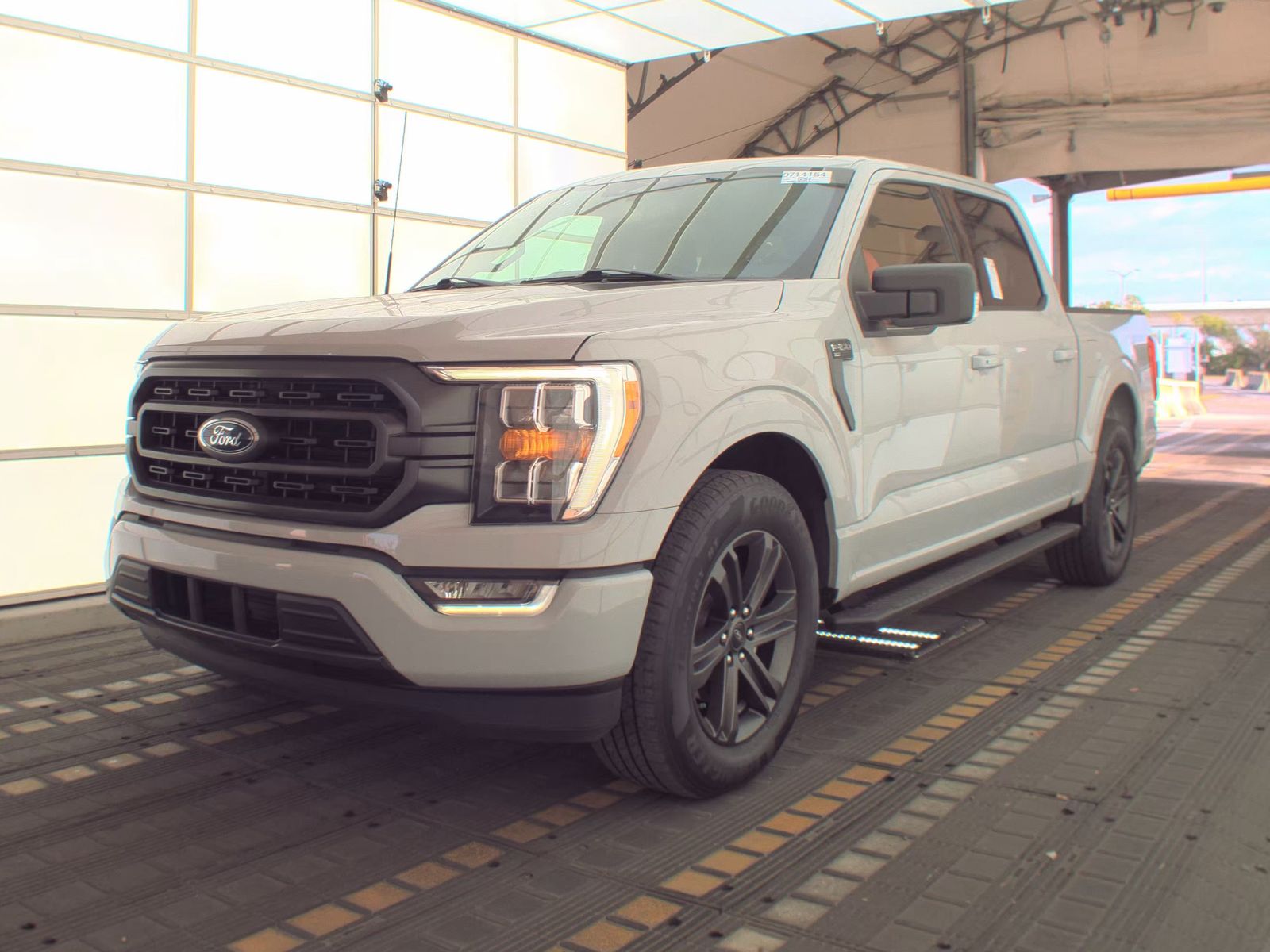 2023 Ford F-150 XLT FWD