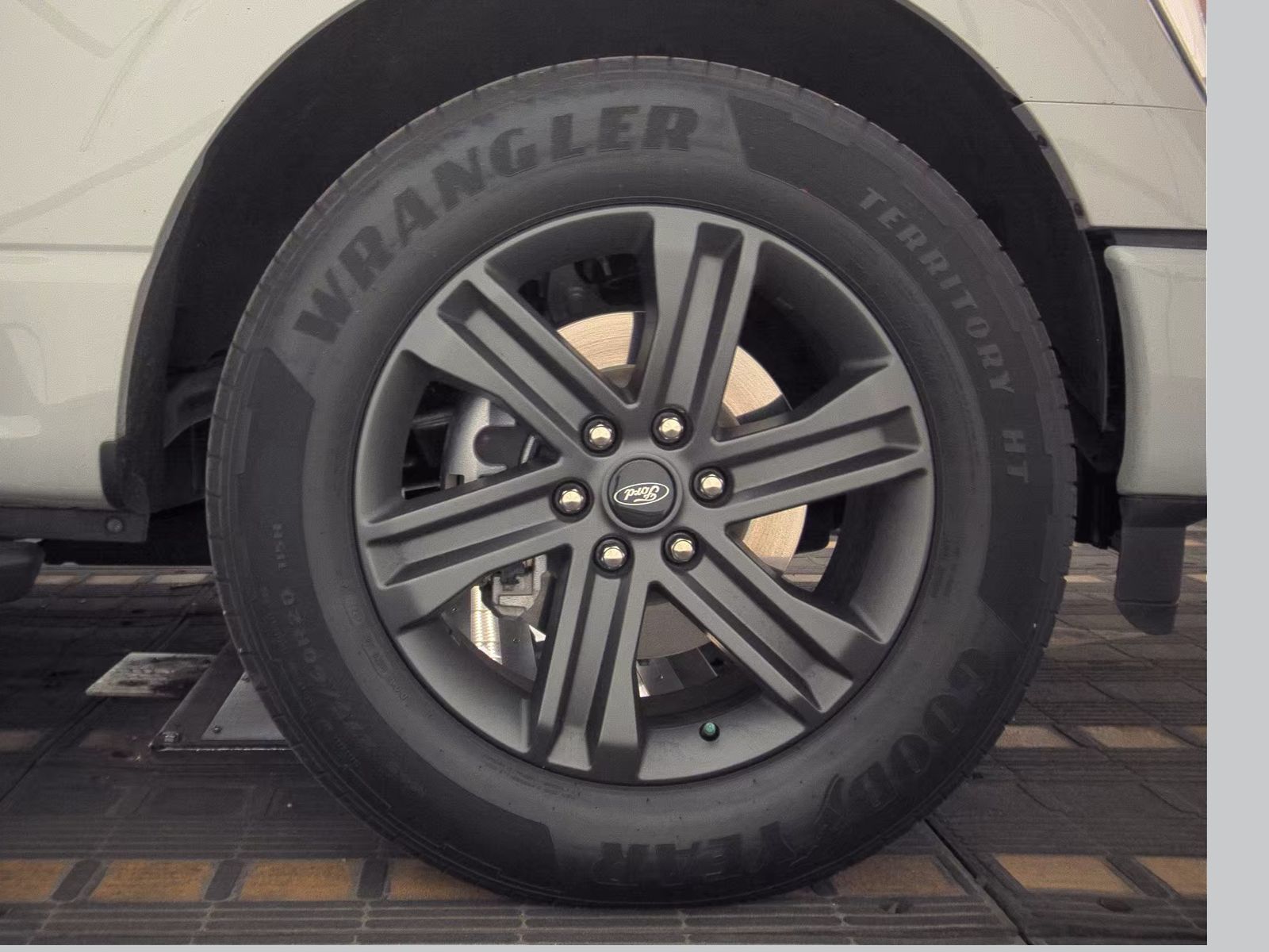 2023 Ford F-150 XLT FWD