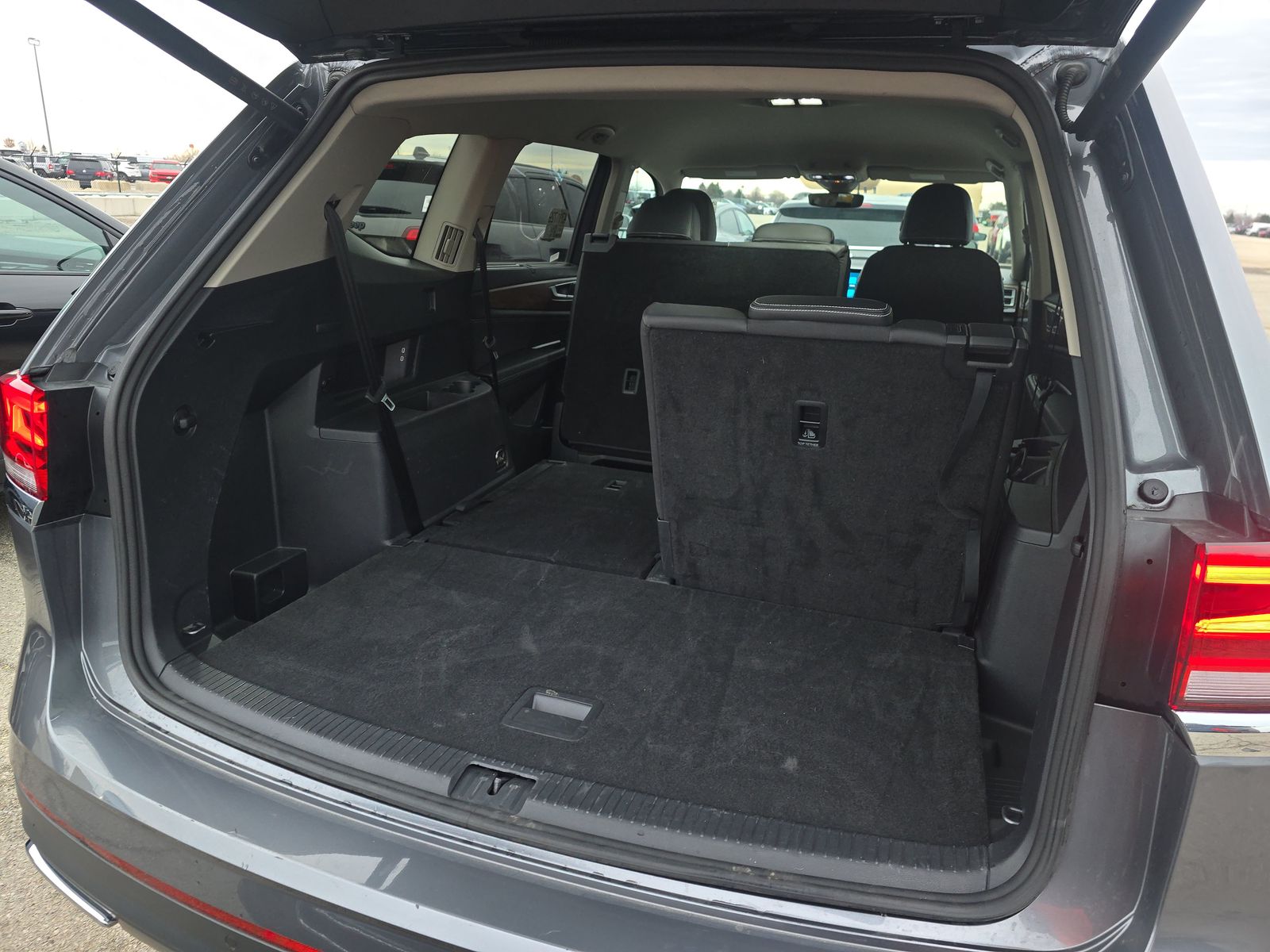 2025 Volkswagen Atlas 2.0T SE AWD