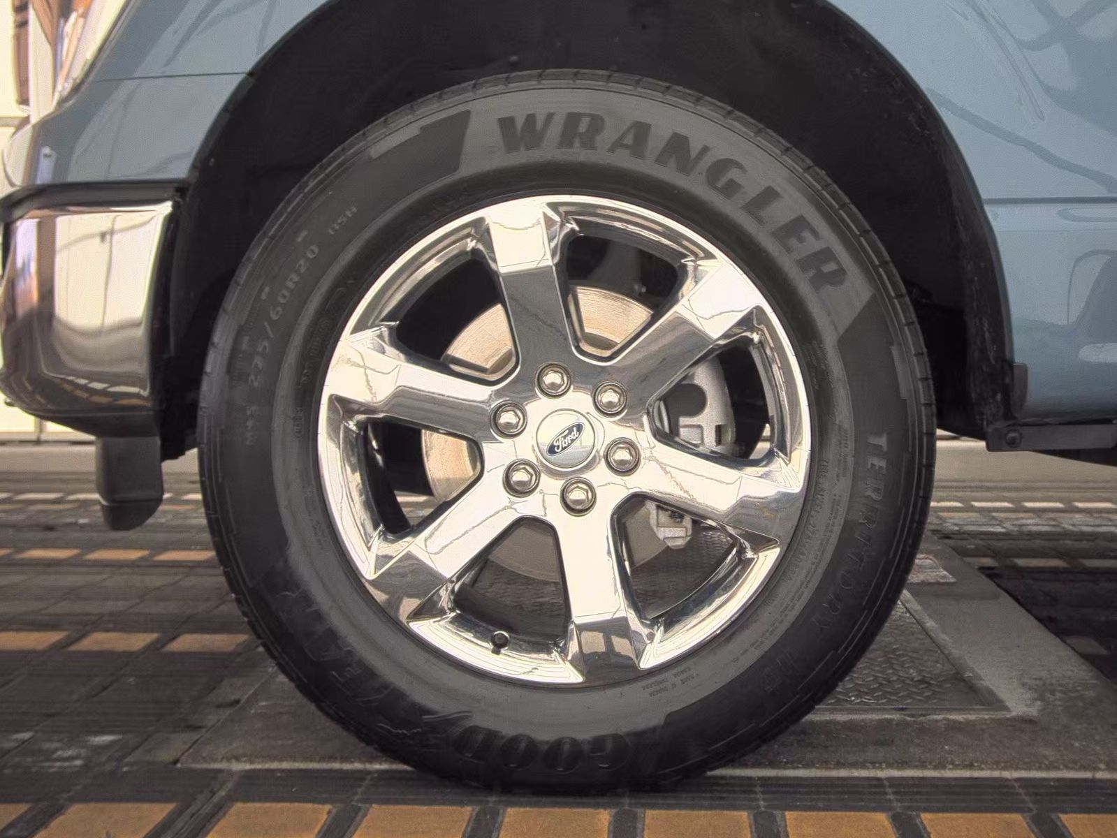 2023 Ford F-150 Lariat AWD