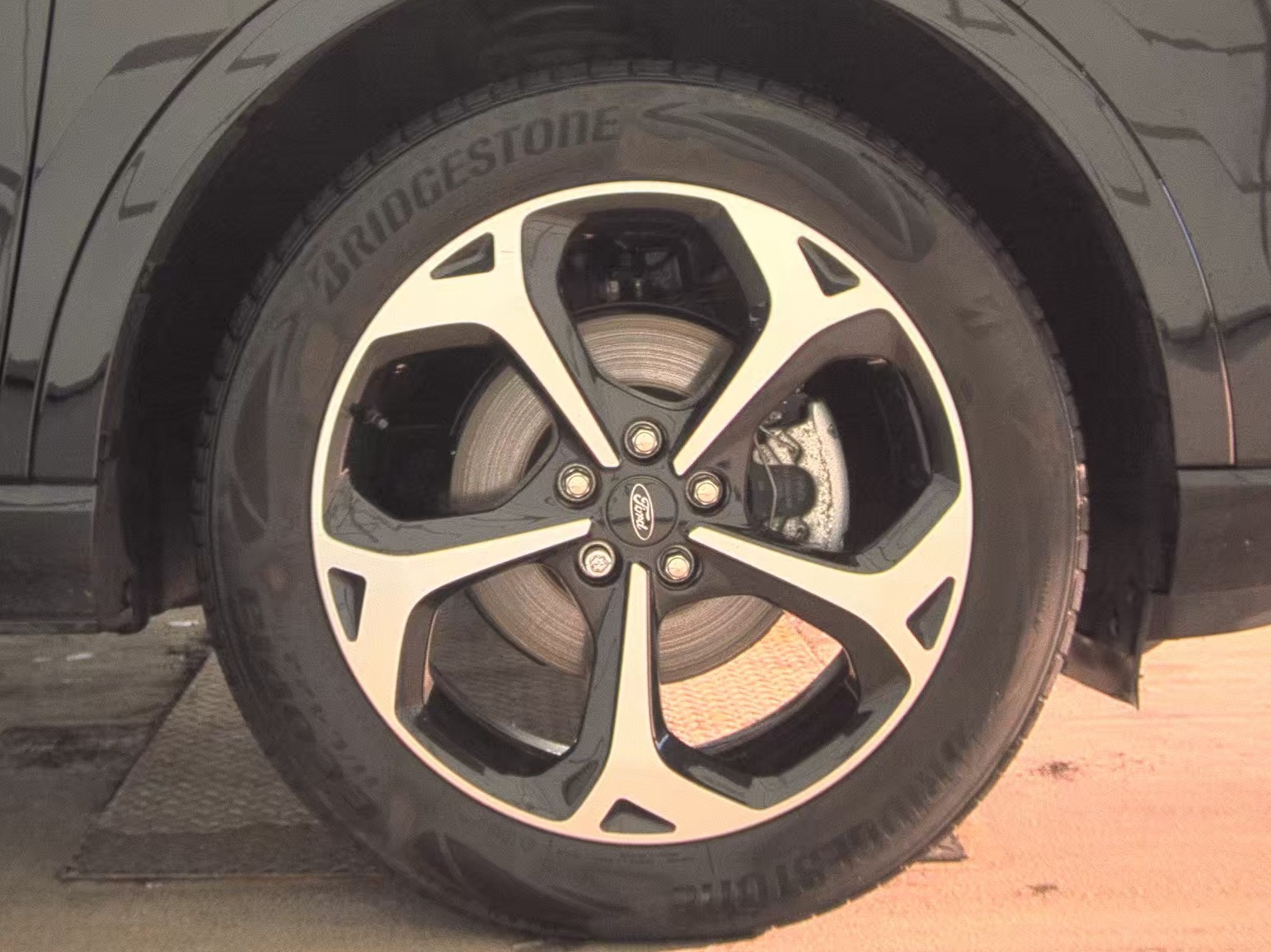 2023 Ford Escape ST-Line Select AWD