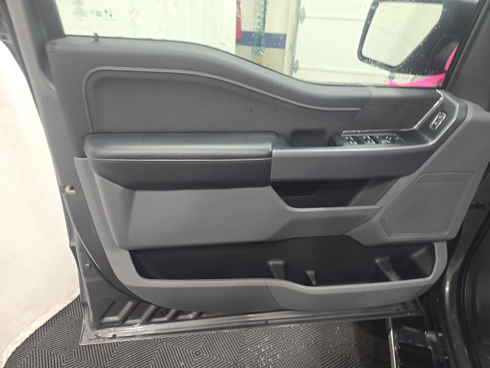 2025 Ford F-150 XLT AWD