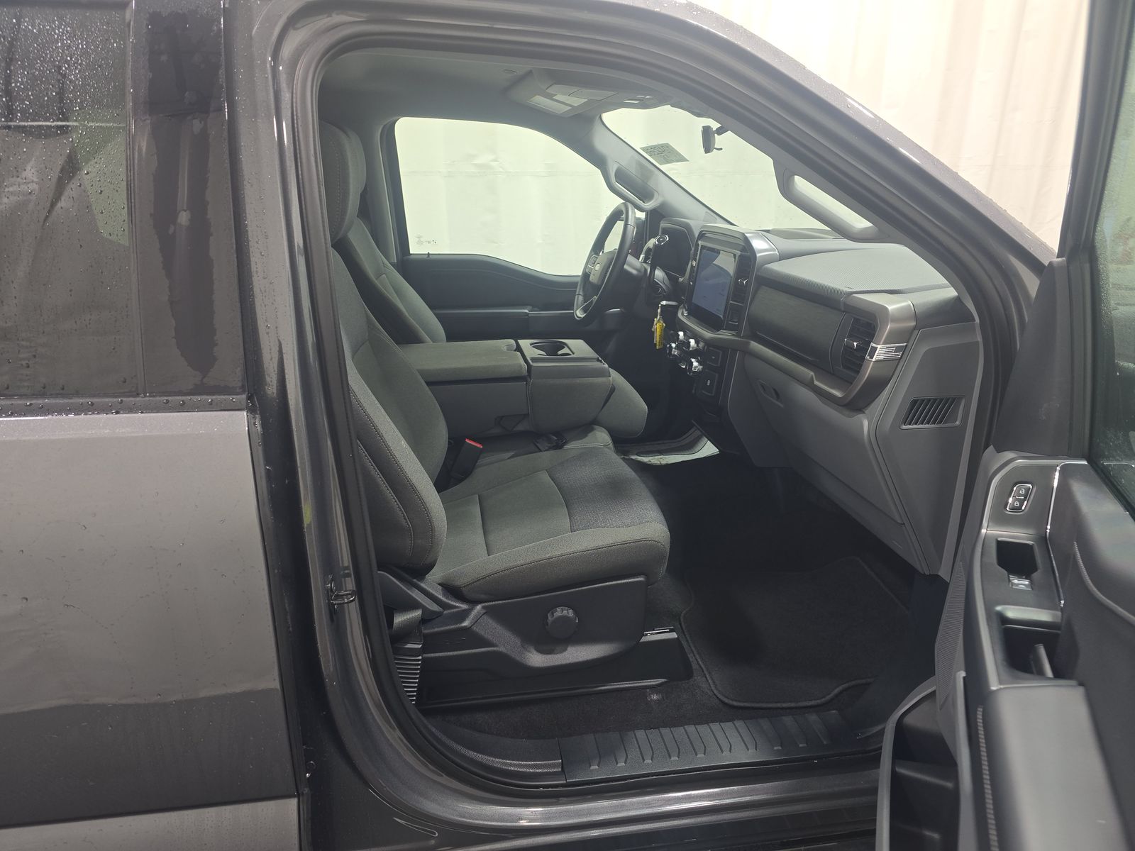 2025 Ford F-150 XLT AWD