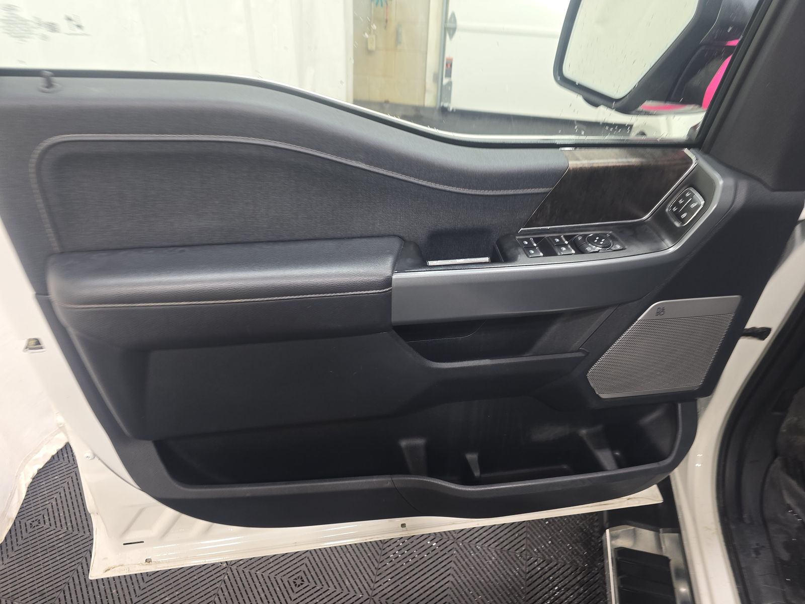 2023 Ford F-150 Hybrid Lariat AWD