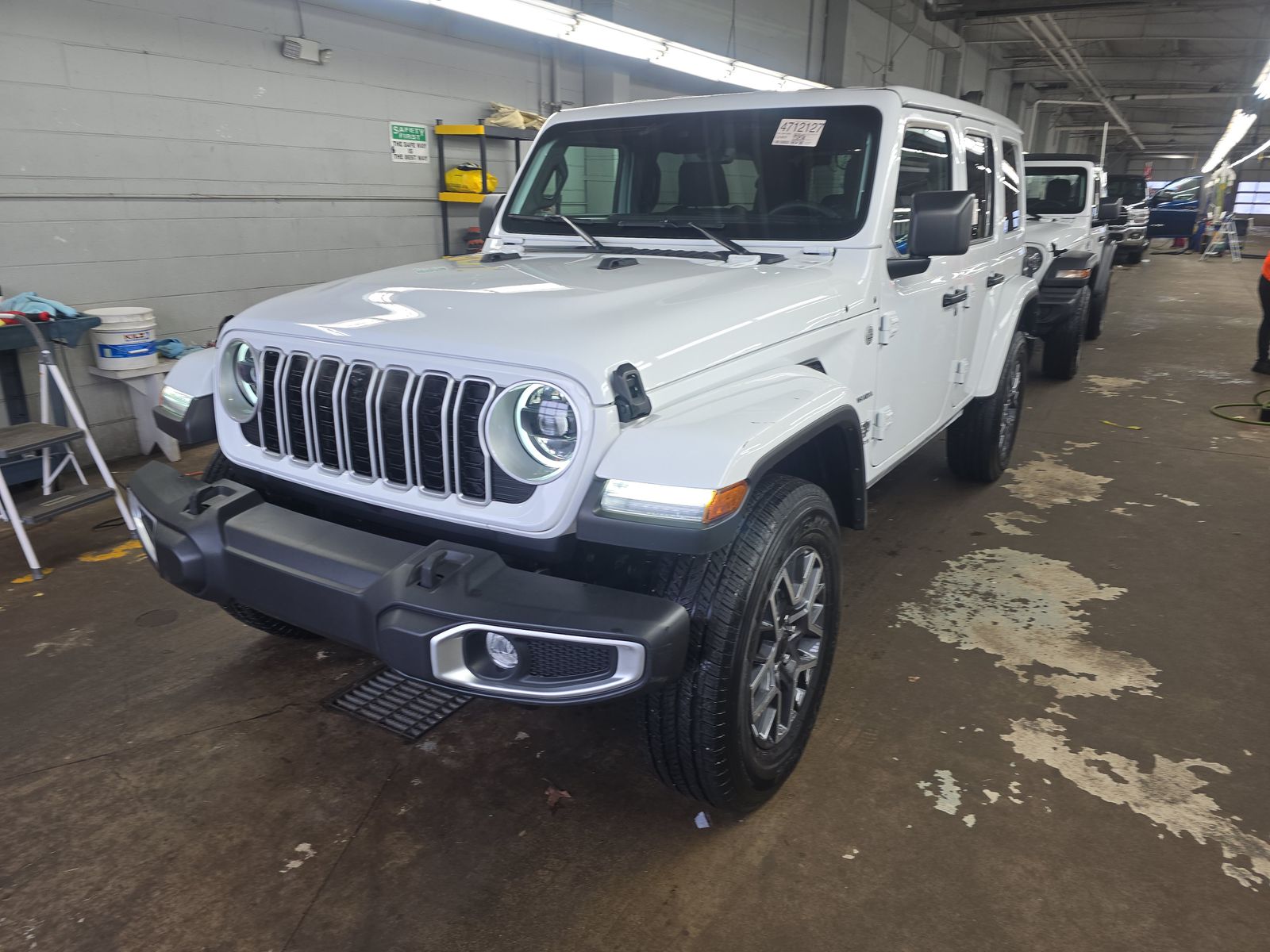 2024 Jeep Wrangler Sahara AWD