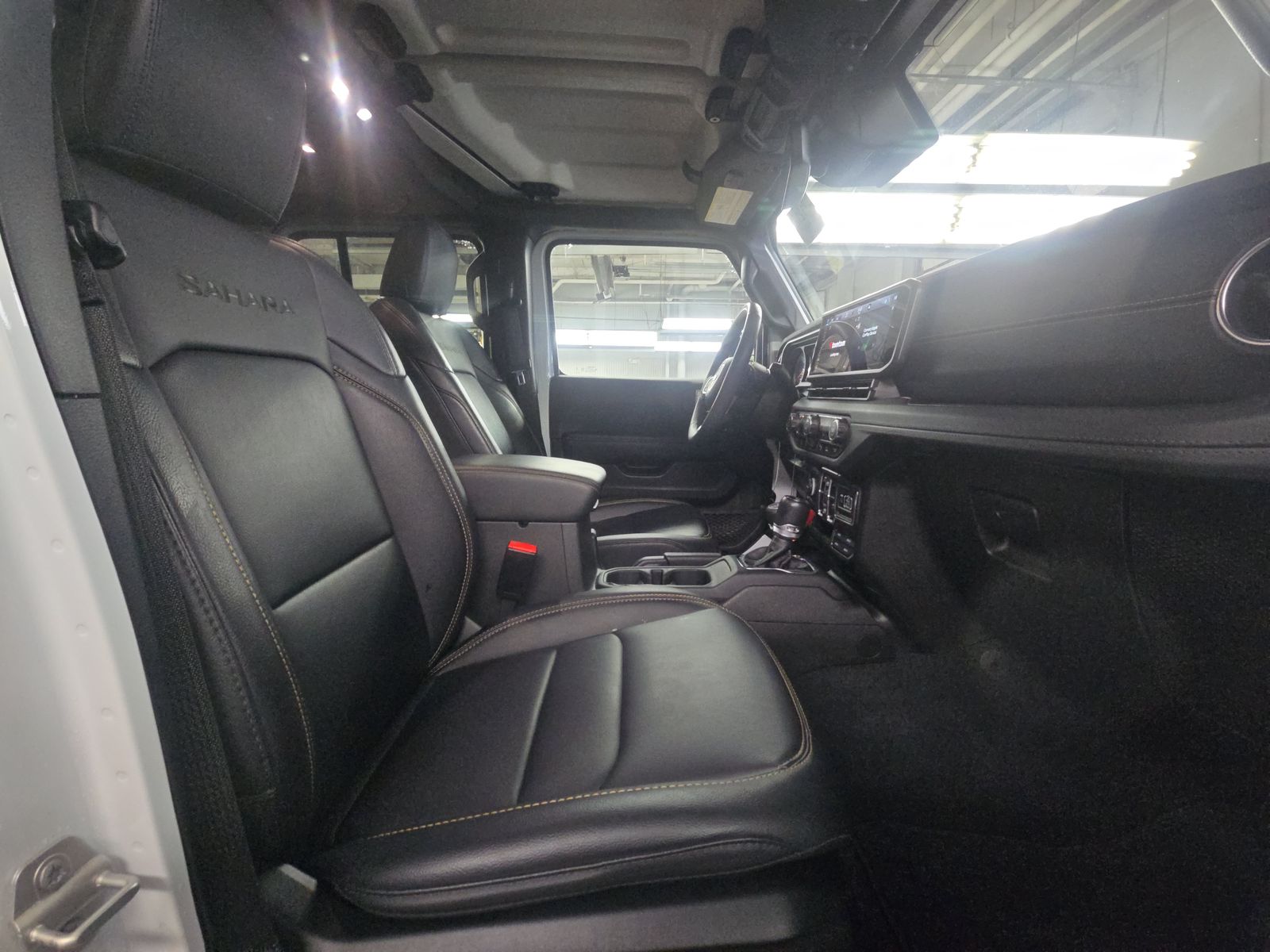 2024 Jeep Wrangler Sahara AWD