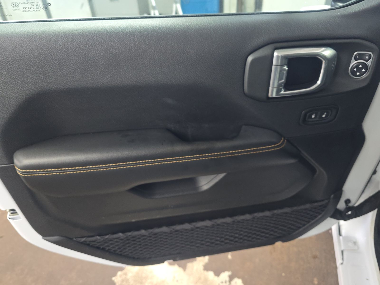 2024 Jeep Wrangler Sahara AWD