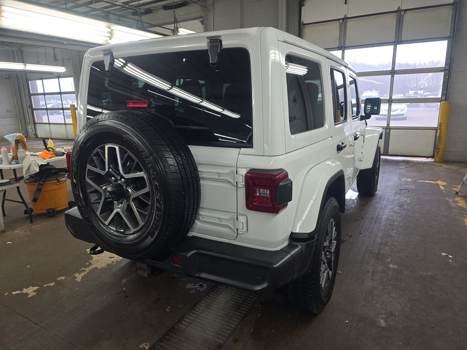 2024 Jeep Wrangler Sahara AWD