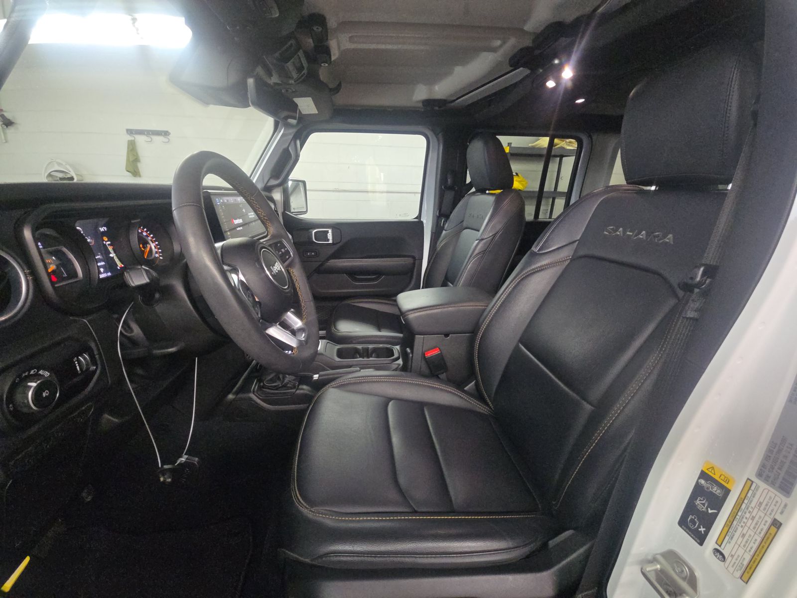 2024 Jeep Wrangler Sahara AWD