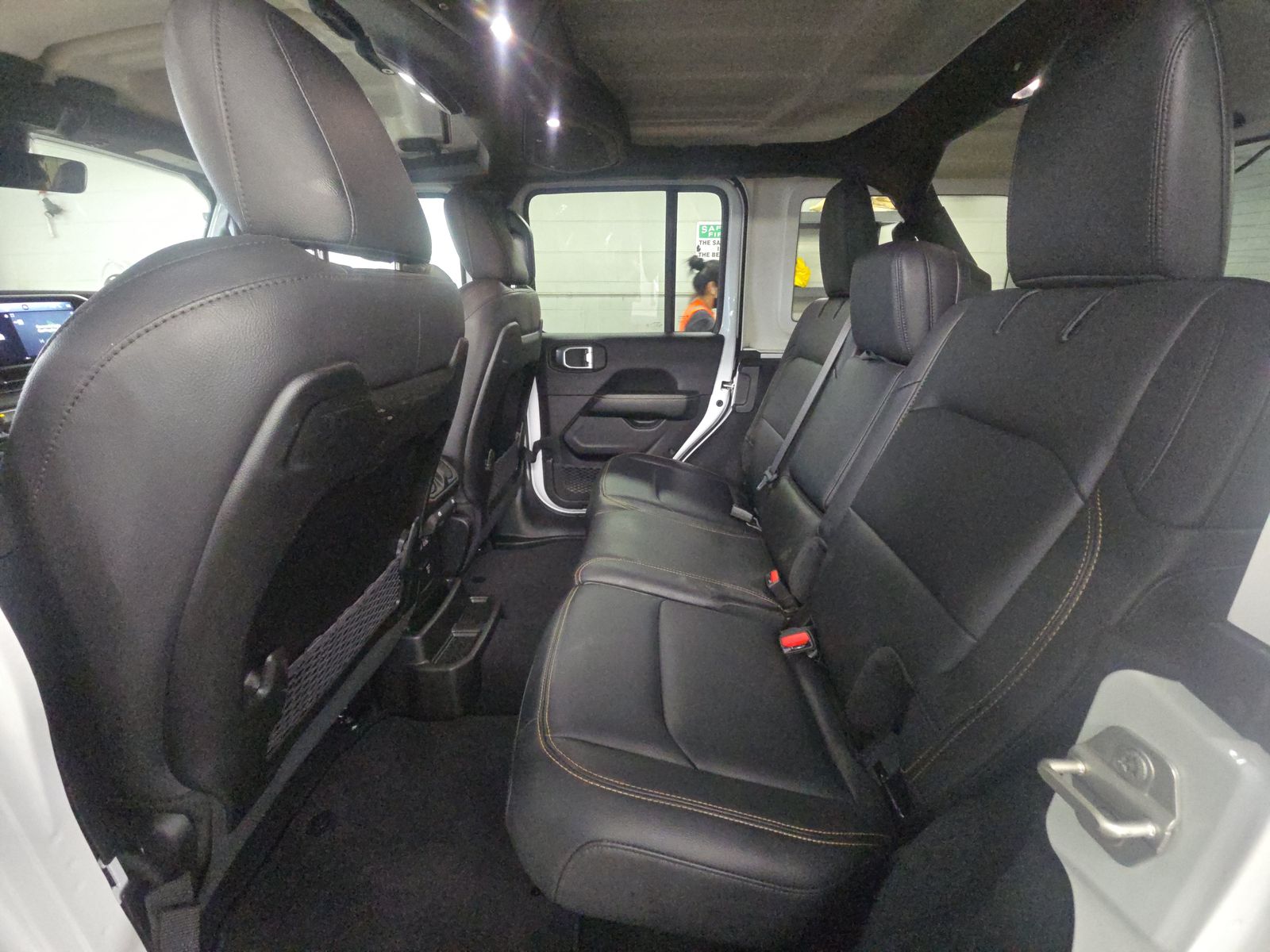 2024 Jeep Wrangler Sahara AWD