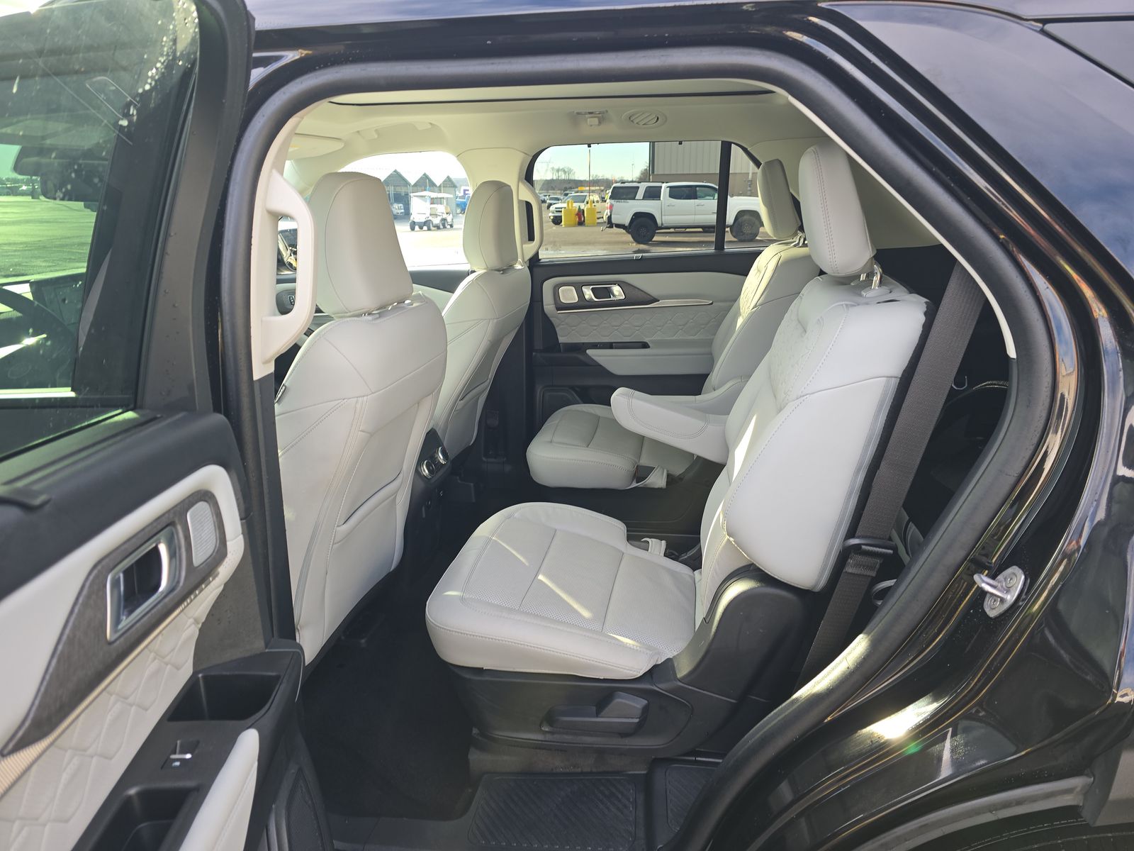 2025 Ford Explorer Platinum AWD