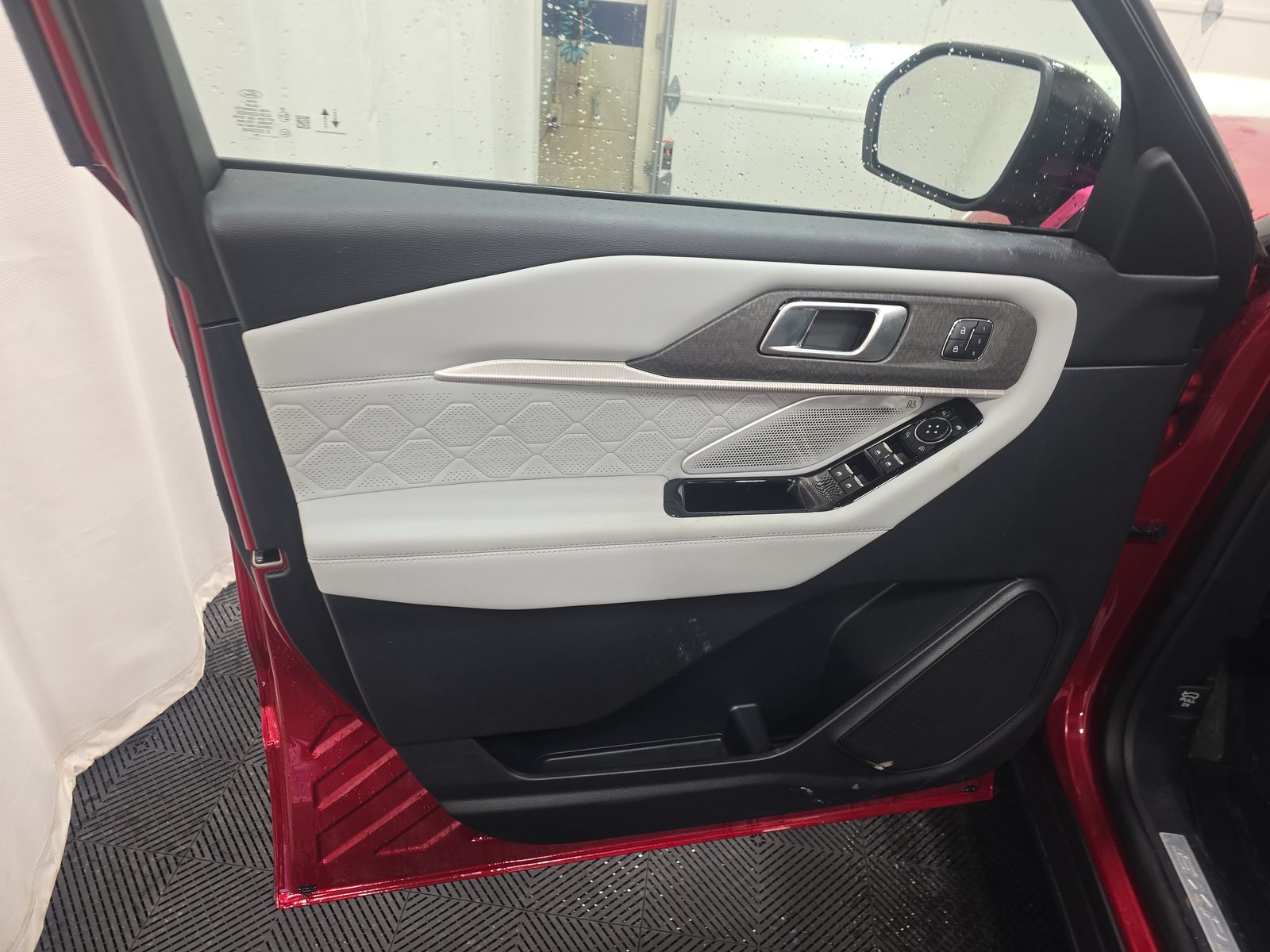 2025 Ford Explorer Platinum AWD