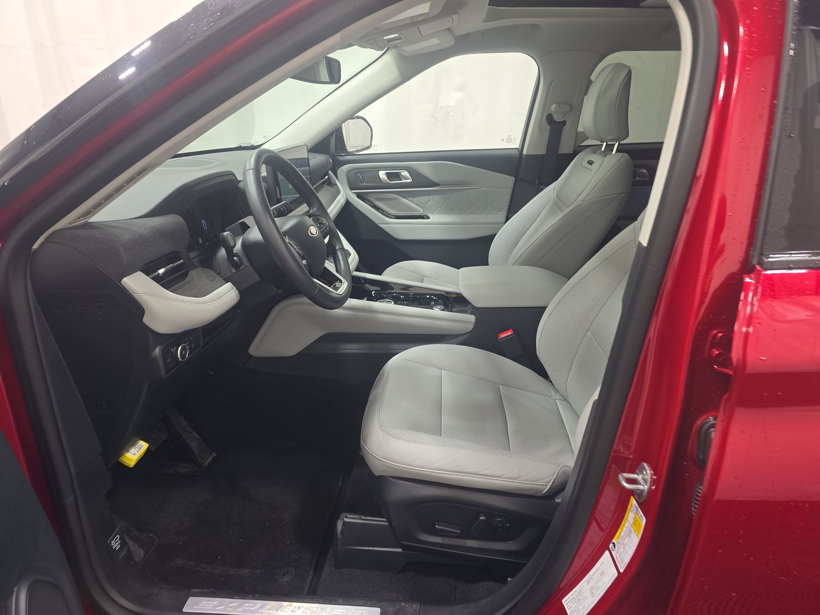 2025 Ford Explorer Platinum AWD