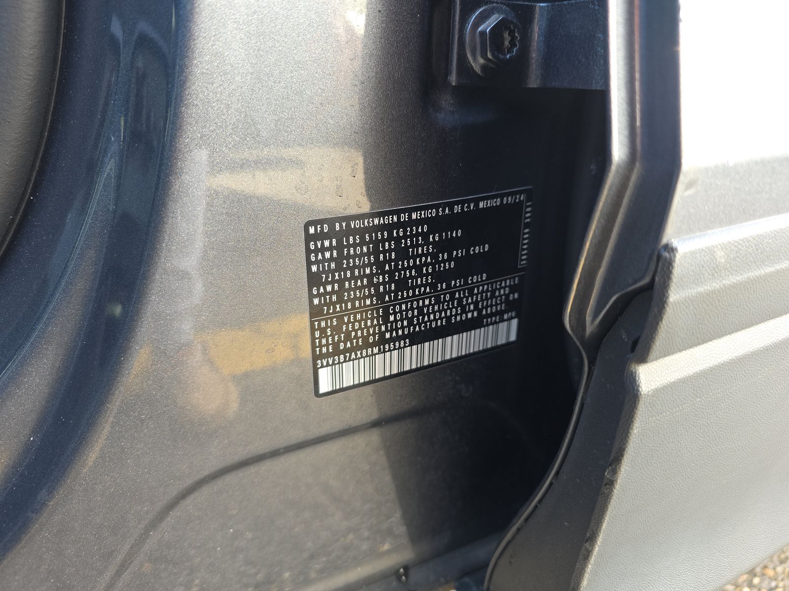 2024 Volkswagen Tiguan 2.0T SE FWD