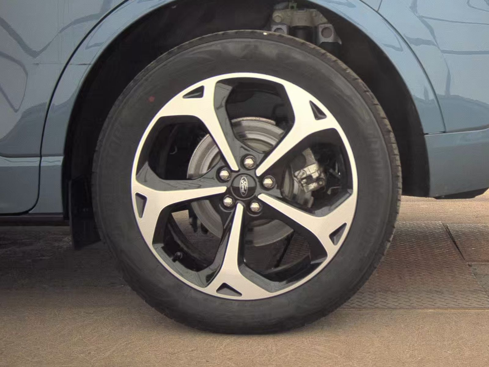 2025 Ford Escape Hybrid ST-Line Elite AWD