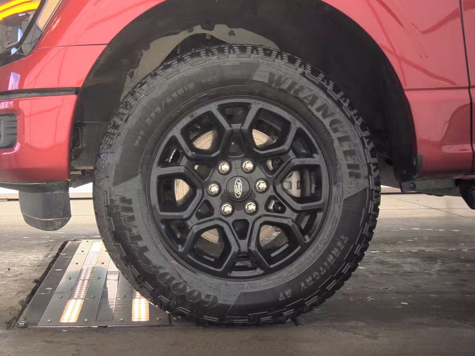 2025 Ford F-150 XLT AWD