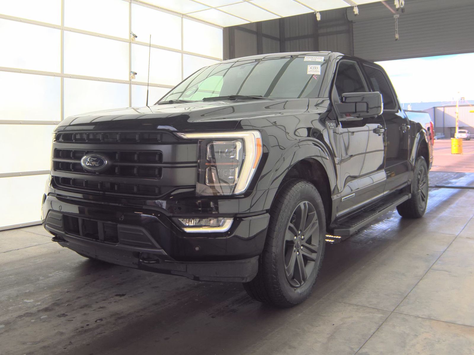 2023 Ford F-150 Hybrid Lariat AWD