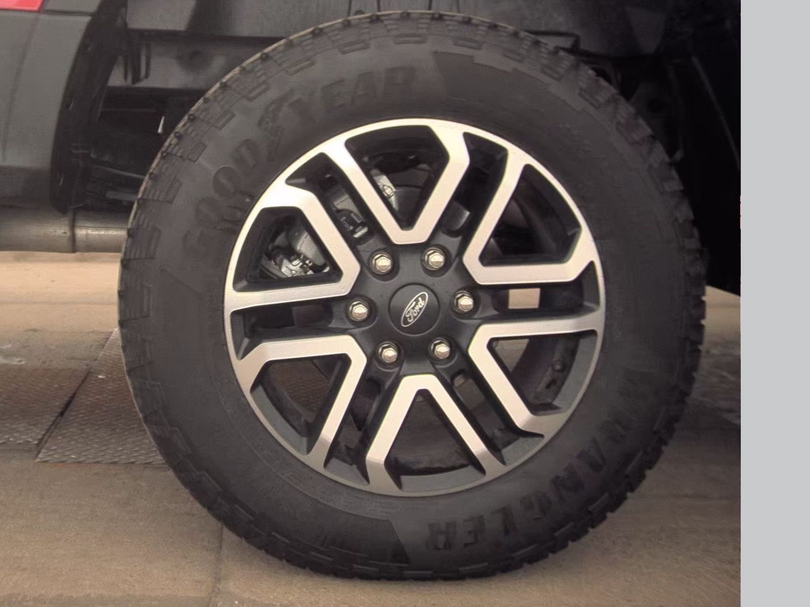 2025 Ford Ranger LARIAT AWD