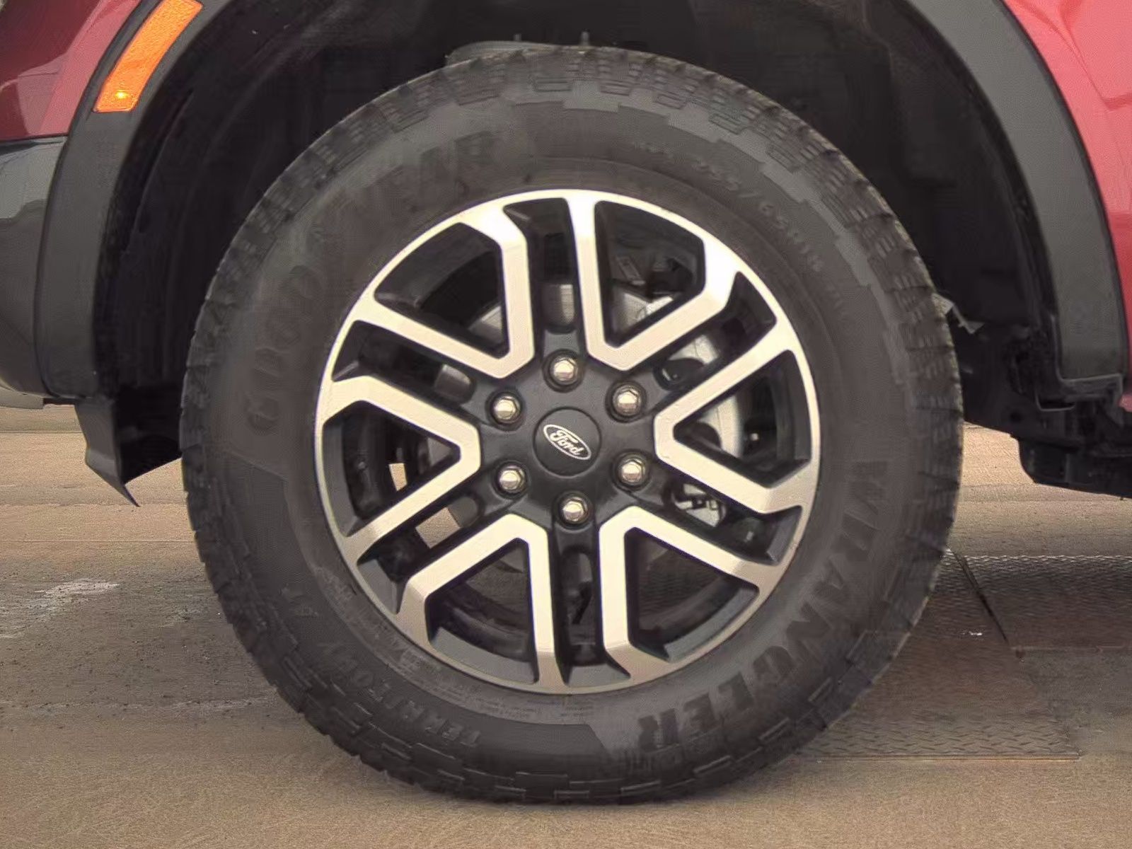 2025 Ford Ranger LARIAT AWD