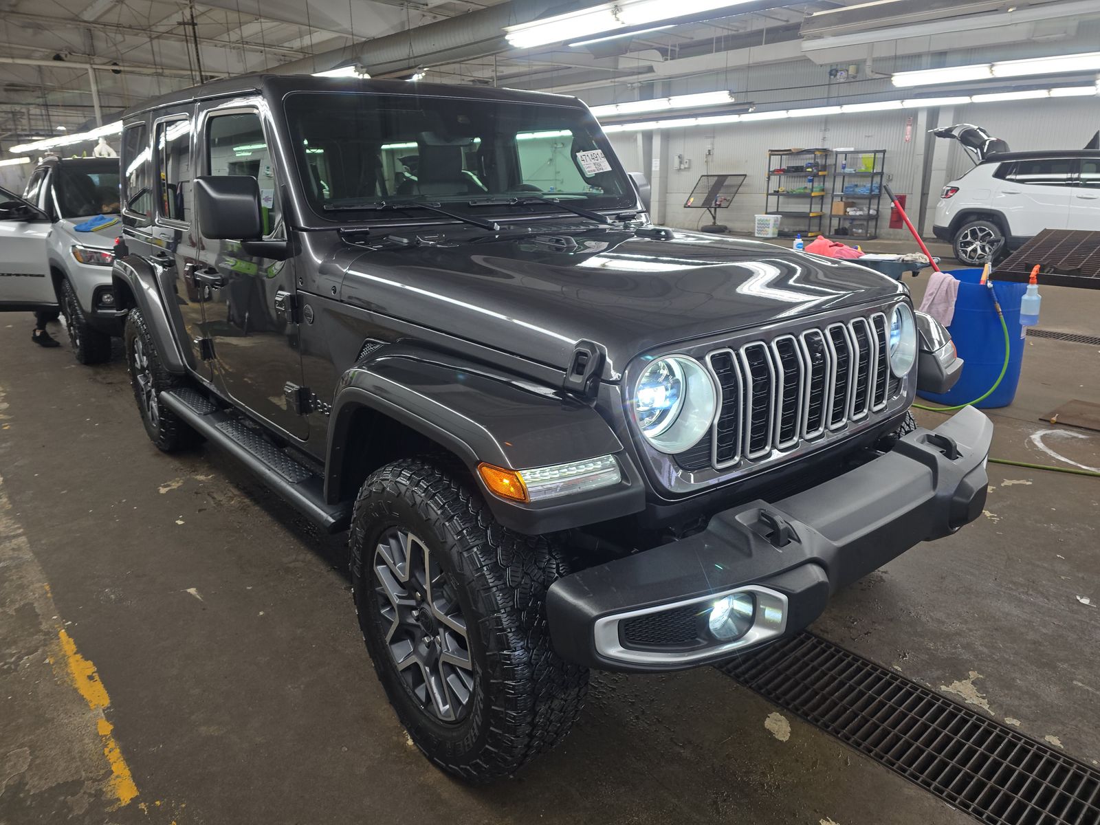 2025 Jeep Wrangler Sahara AWD