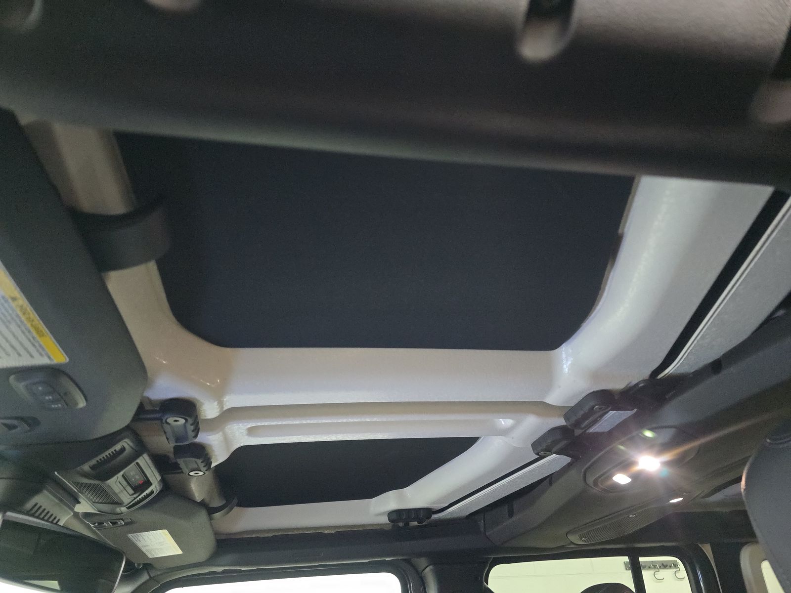 2025 Jeep Wrangler Sahara AWD