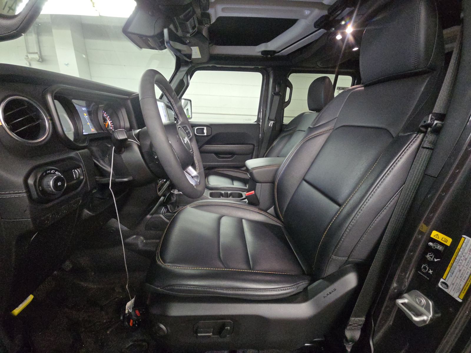 2025 Jeep Wrangler Sahara AWD