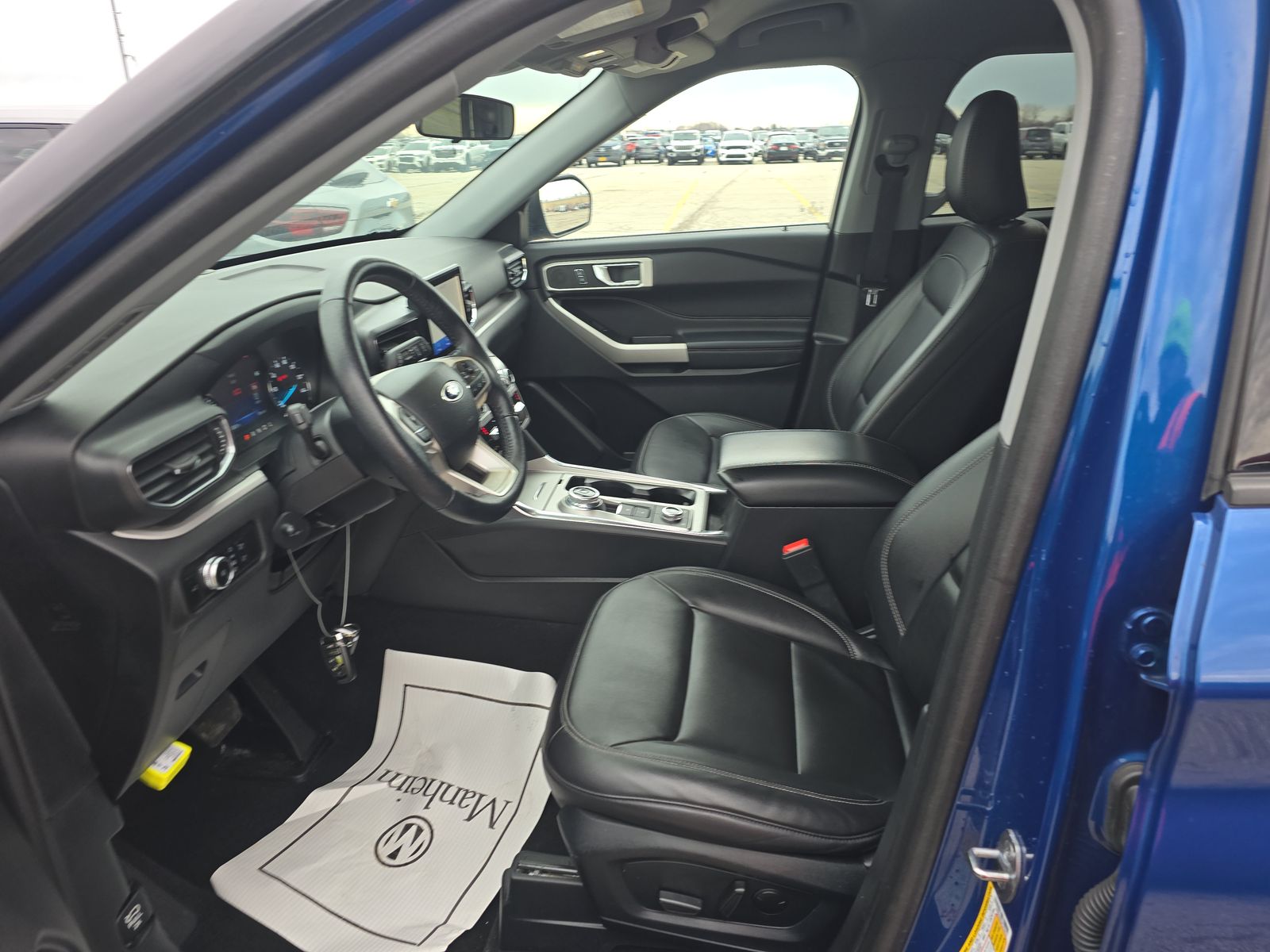 2023 Ford Explorer XLT AWD