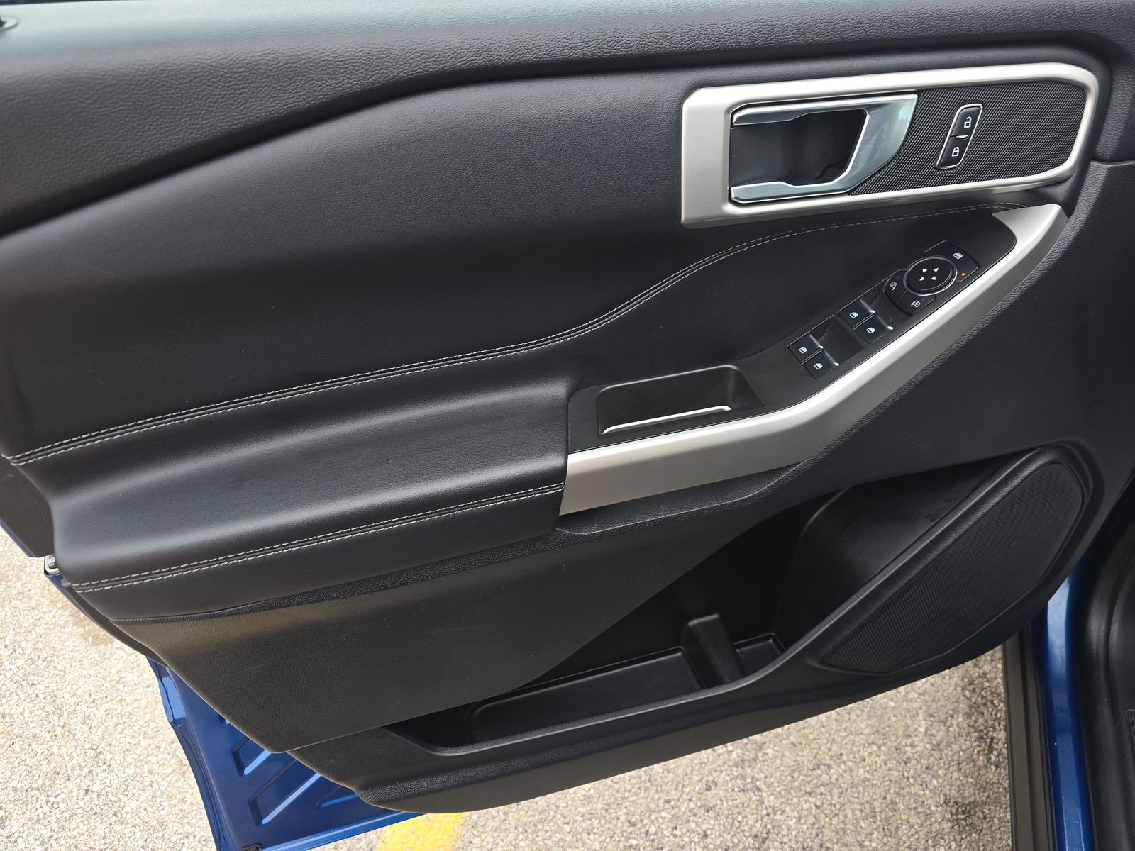 2023 Ford Explorer XLT AWD