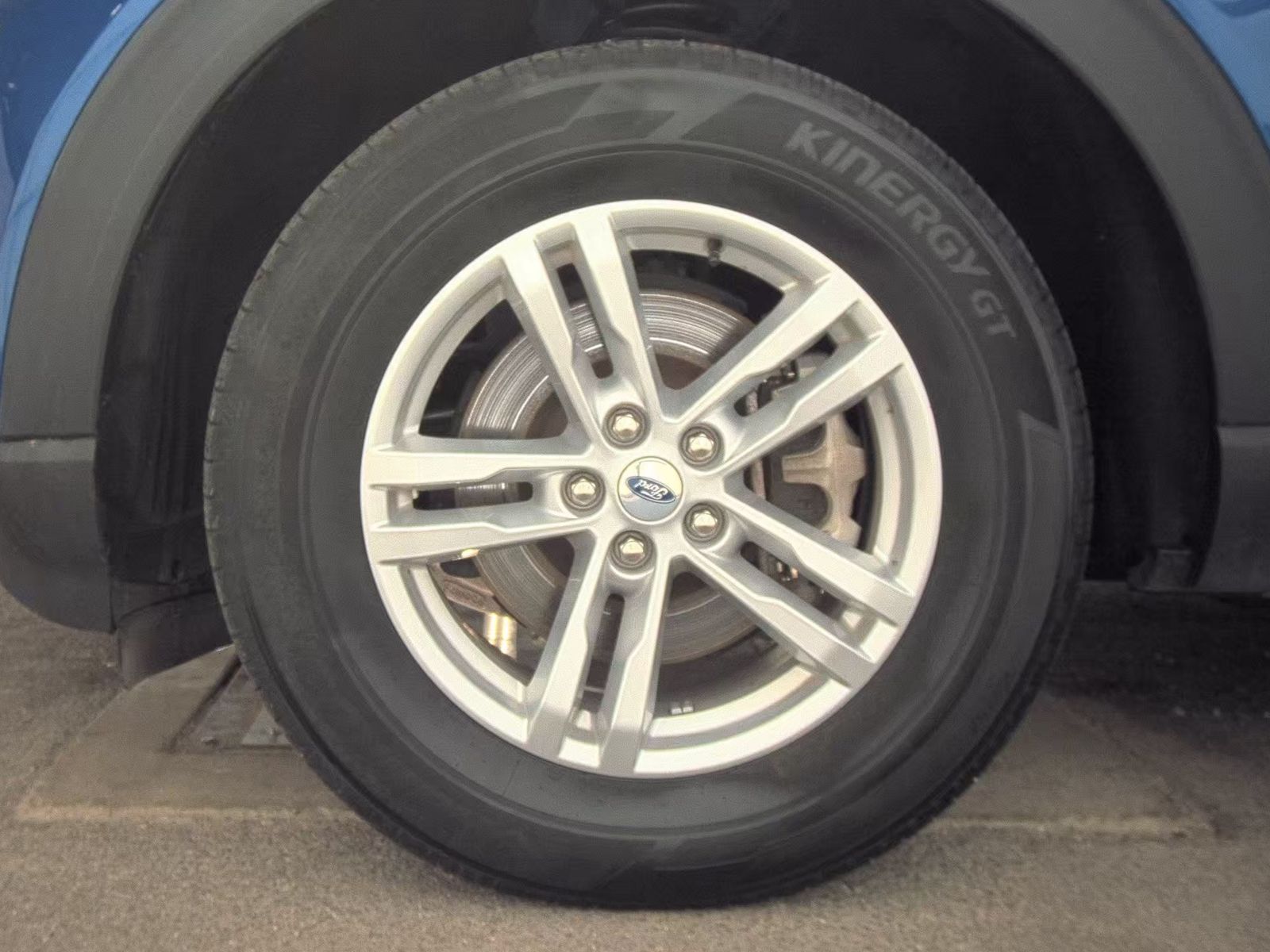 2023 Ford Explorer XLT AWD