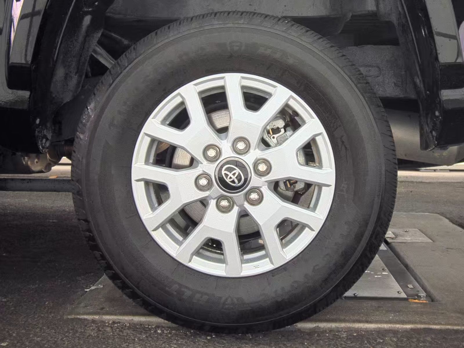 2024 Toyota Tacoma SR5 RWD