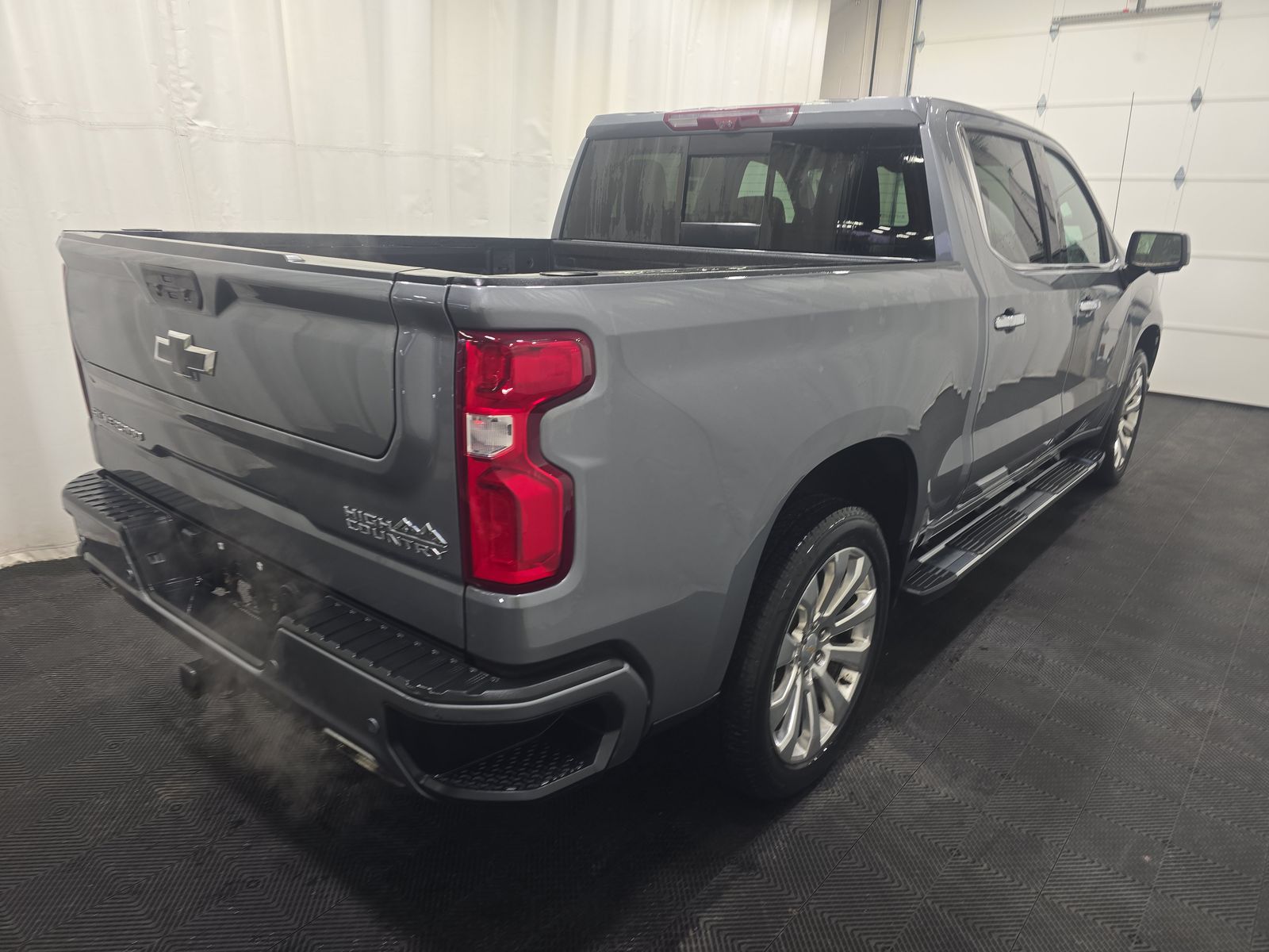 2022 Chevrolet Silverado 1500 High Country AWD