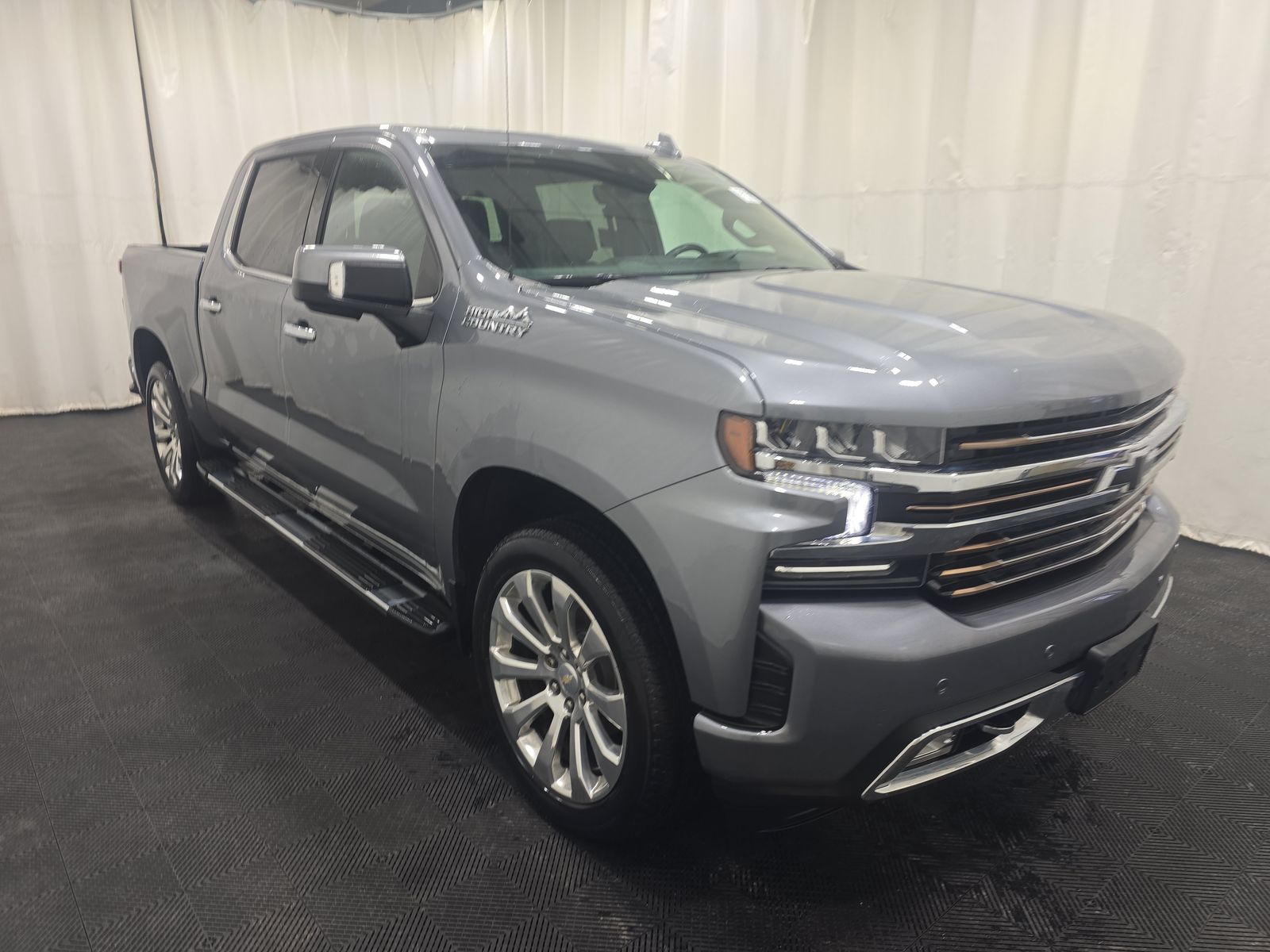 2022 Chevrolet Silverado 1500 High Country AWD