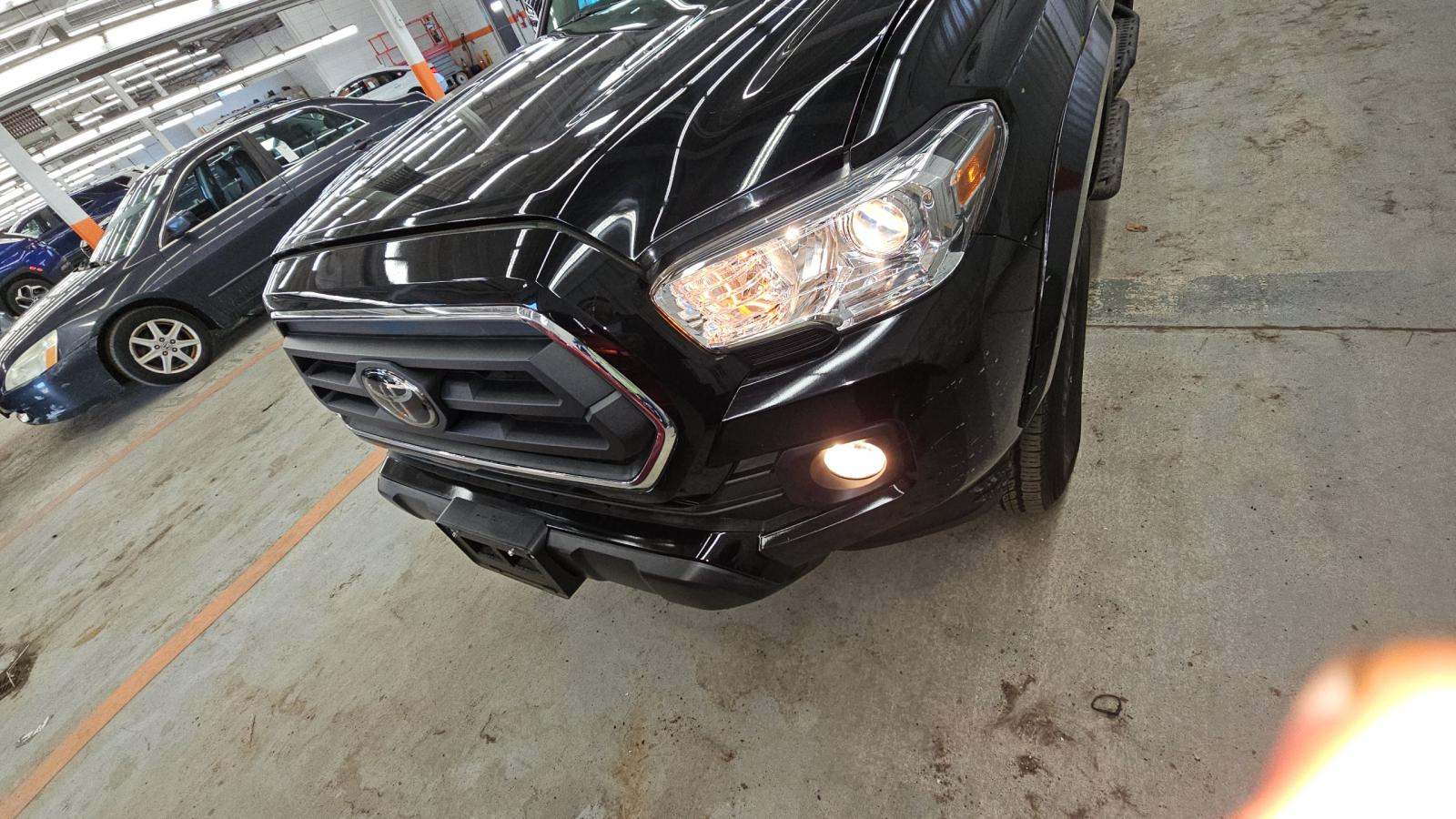 2023 Toyota Tacoma SR5 AWD