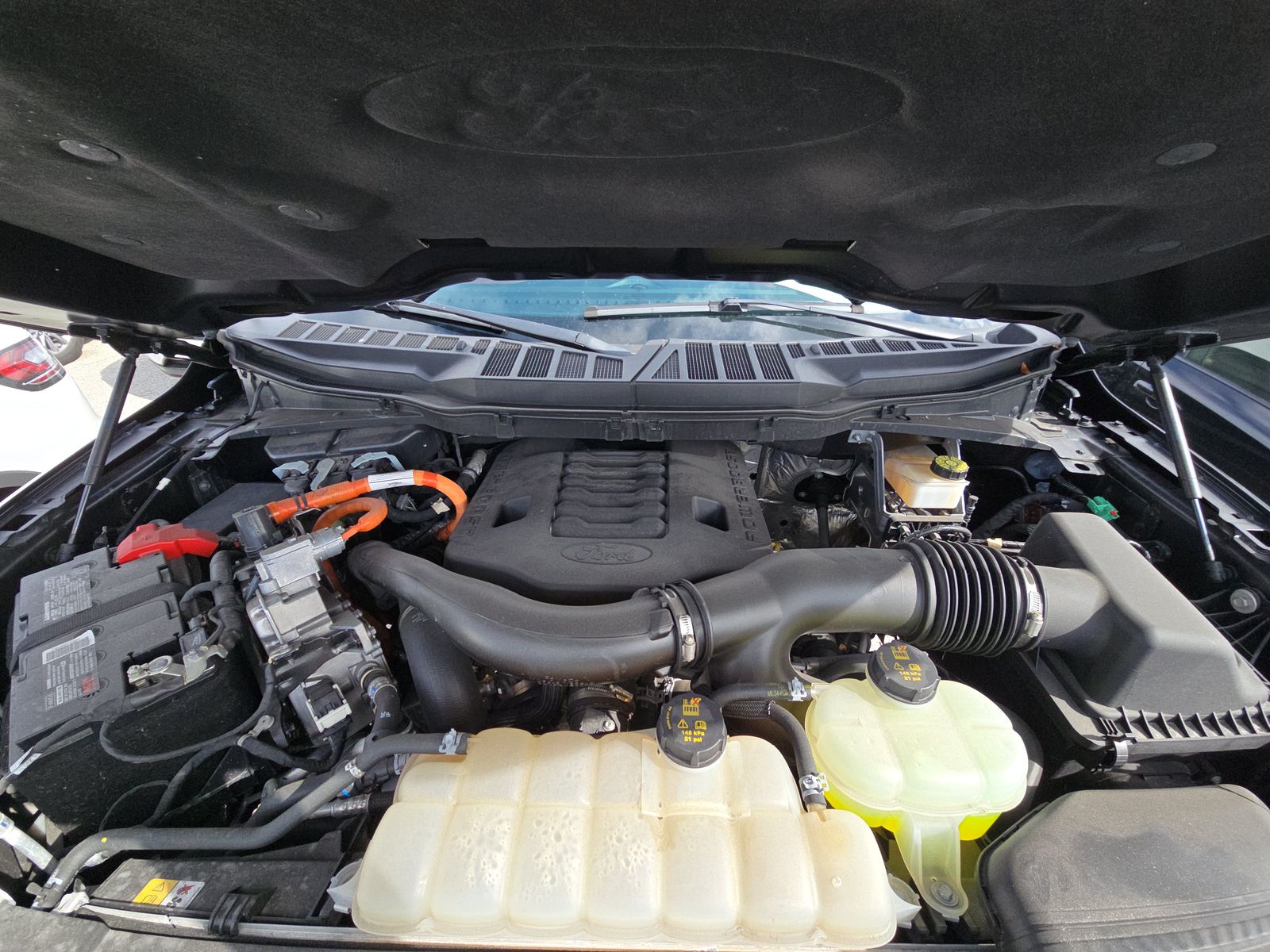 2023 Ford F-150 Hybrid Lariat AWD