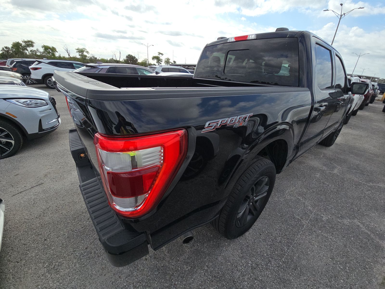 2023 Ford F-150 Hybrid Lariat AWD