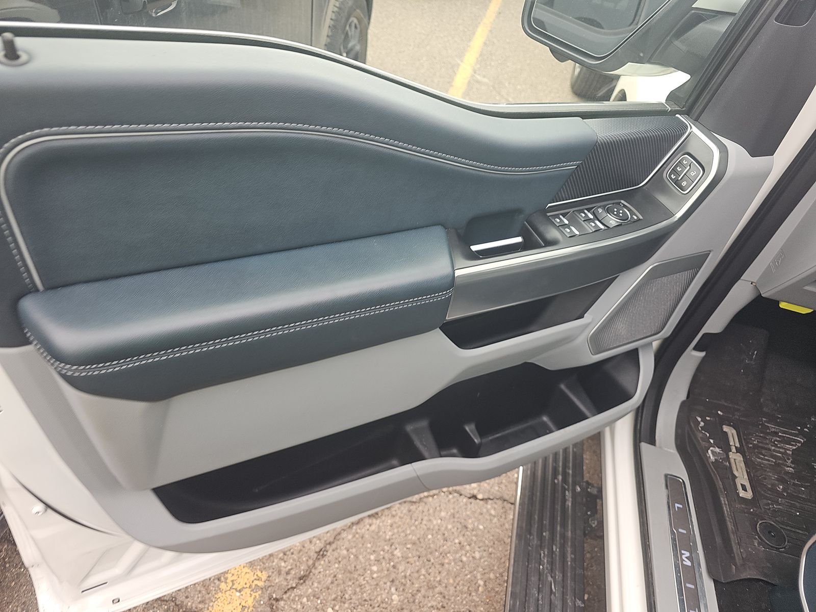 2022 Ford F-150 Hybrid Limited AWD