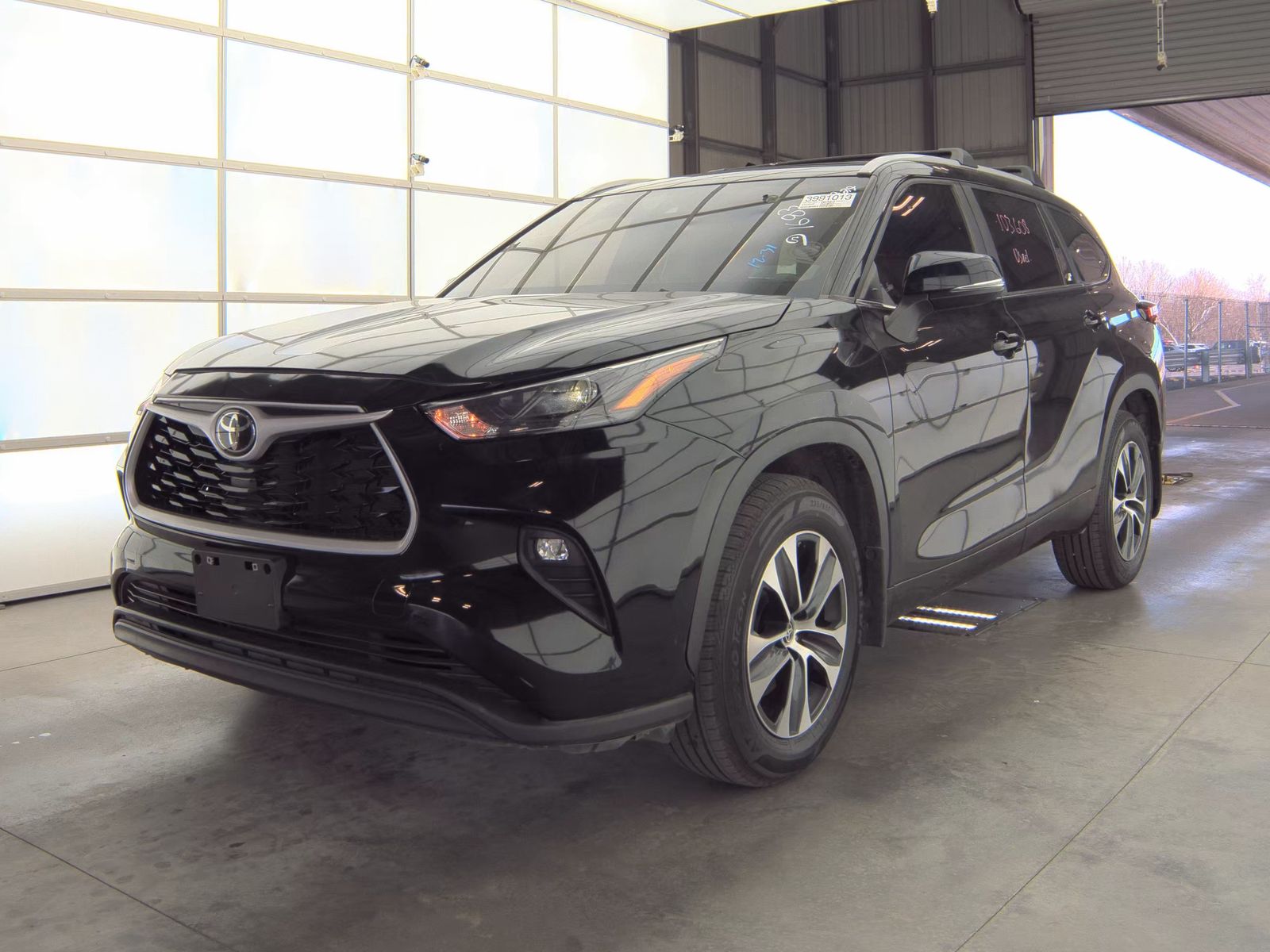 2023 Toyota Highlander XLE AWD
